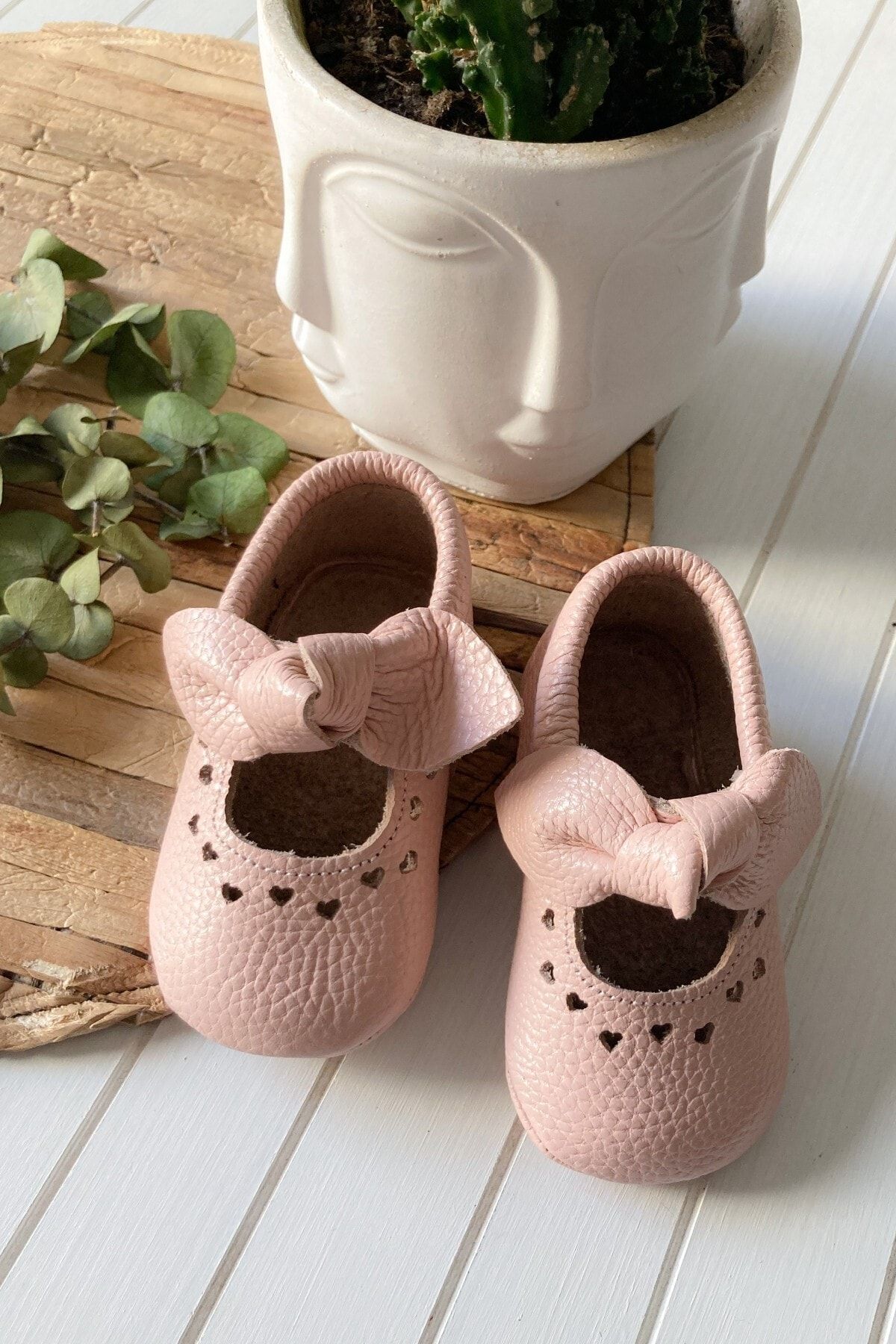 Li Puna - Kalp Detaylı Pembe Luz Hakiki Deri Bebek Ayakkabısı