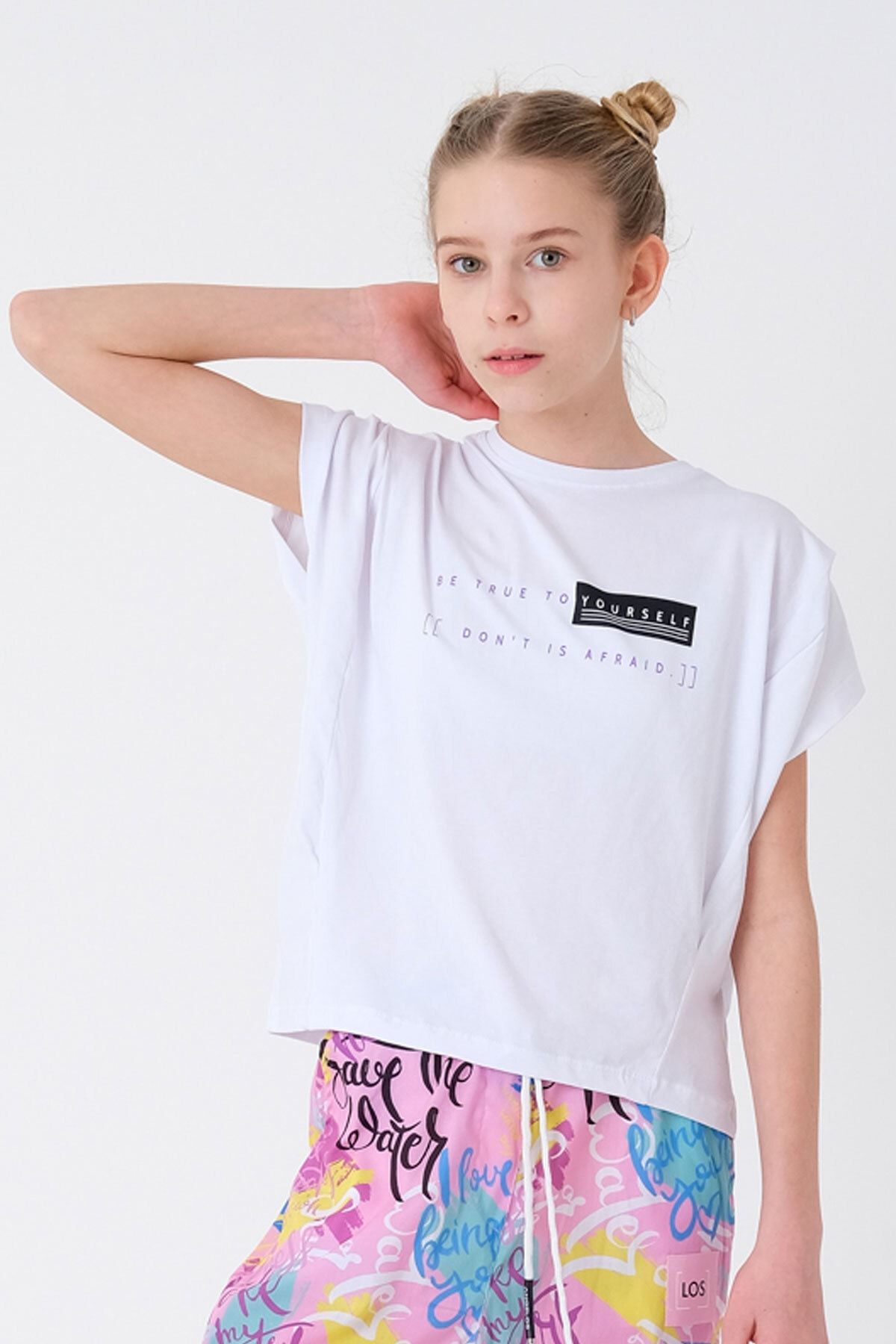 Enisena Beyaz Kız Çocuk Omzu Pileli Baskılı T-Shirt Hn6