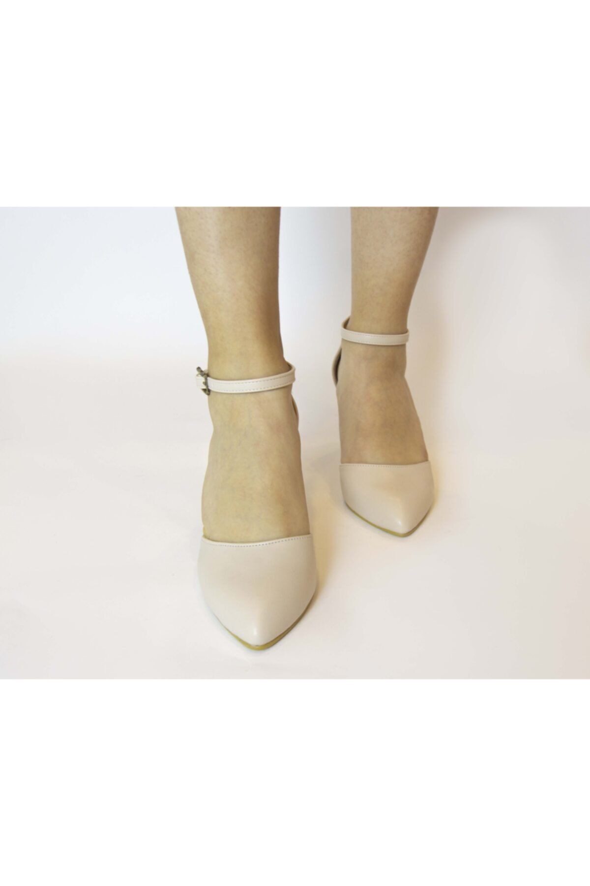DRL Kadın Bej Bilekten Bağlamalı Topuklu Ayakkabı