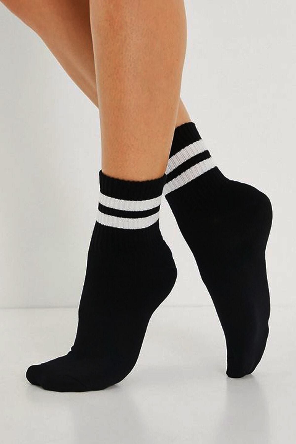 TİSTA Kadın Siyah Renkli Beyaz Çizgili Soket Tenis Çorabı