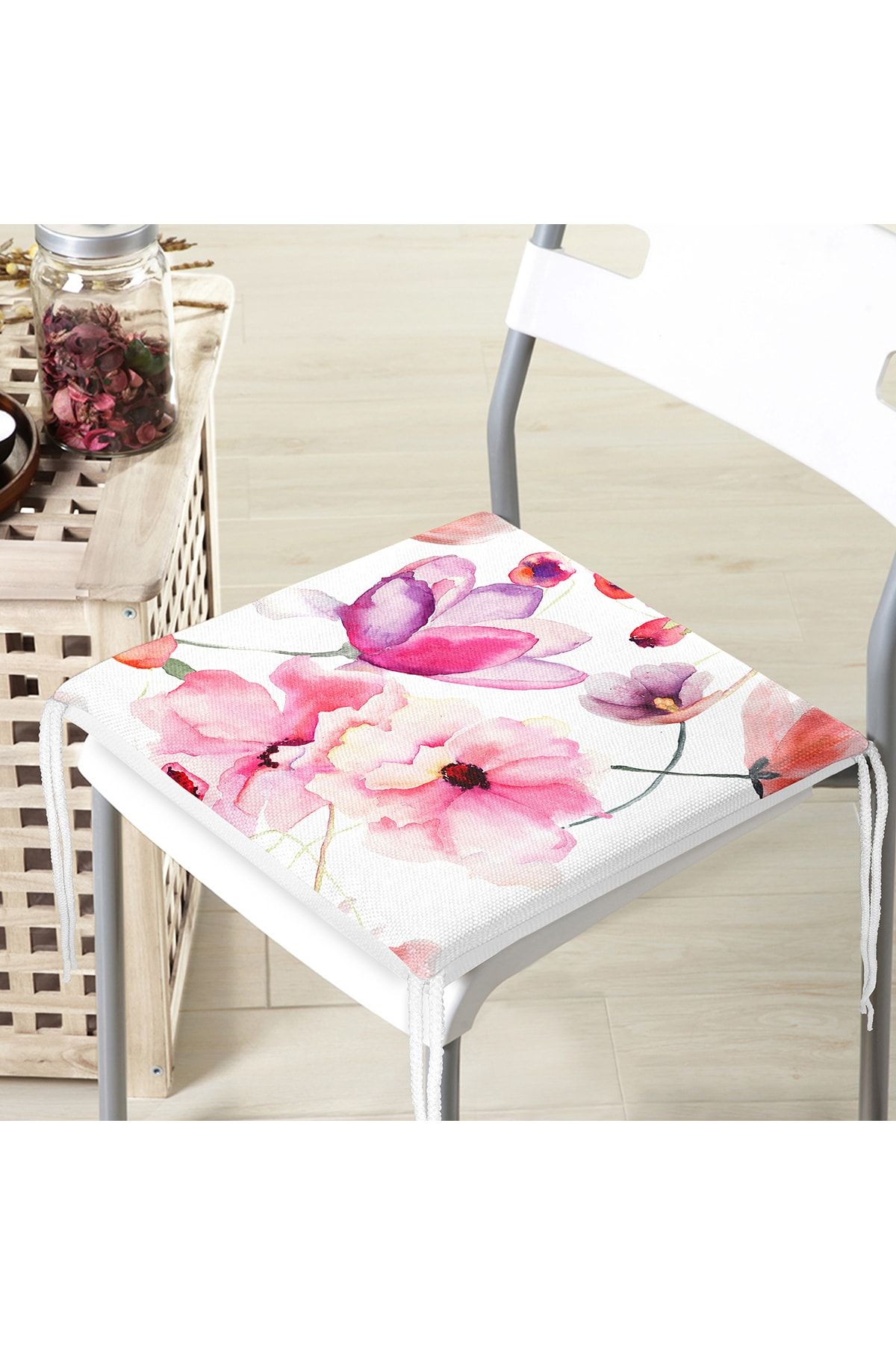 Realhomes Beyaz Zeminli Çiçek Temalı Dijital Baskılı Modern Fermuarlı Sandalye Minderi
