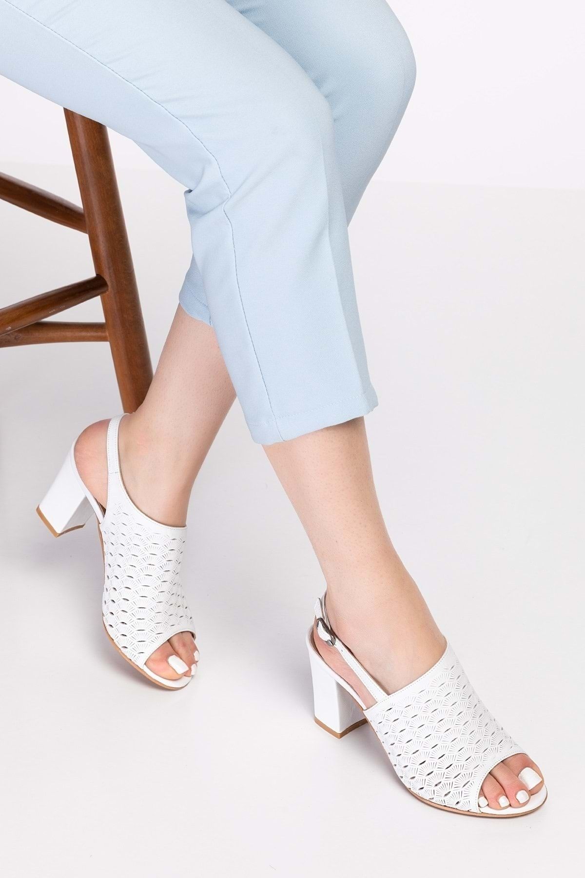 Gondol Kadın Hakiki Deri Lazer Kesim Klasik Topuklu Ayakkabı Şhn.835 - Beyaz - 41