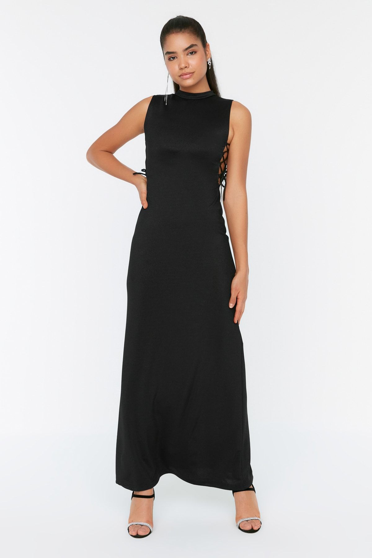 TRENDYOLMİLLA Siyah Detaylı Uzun Gece Abiye Elbise TPRSS AE Fiyatı Yorumları Trendyol