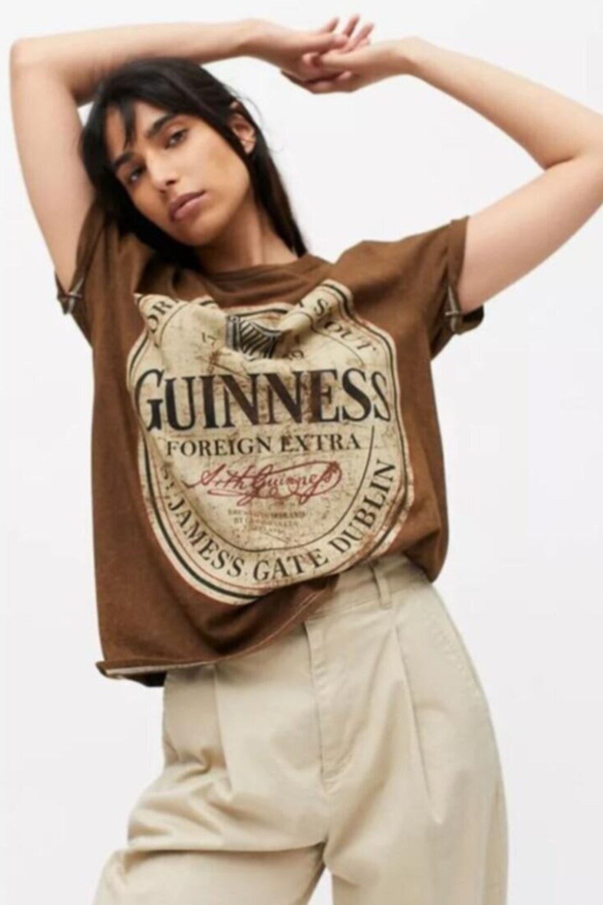 MODAGEN Kadın Kahverengi Guinnes Baskılı T-shirt