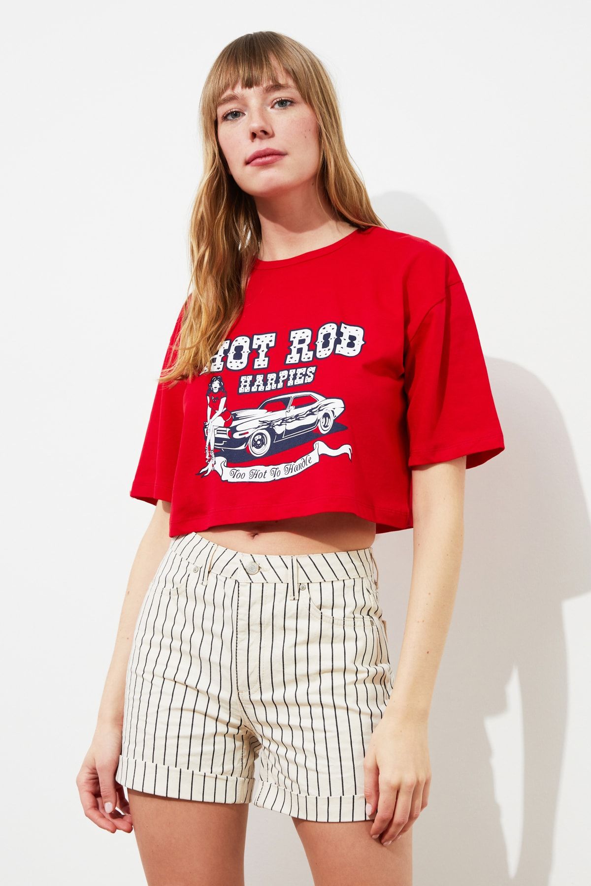 TRENDYOLMİLLA Kırmızı Loose Örme T-Shirt TWOSS21TS1937