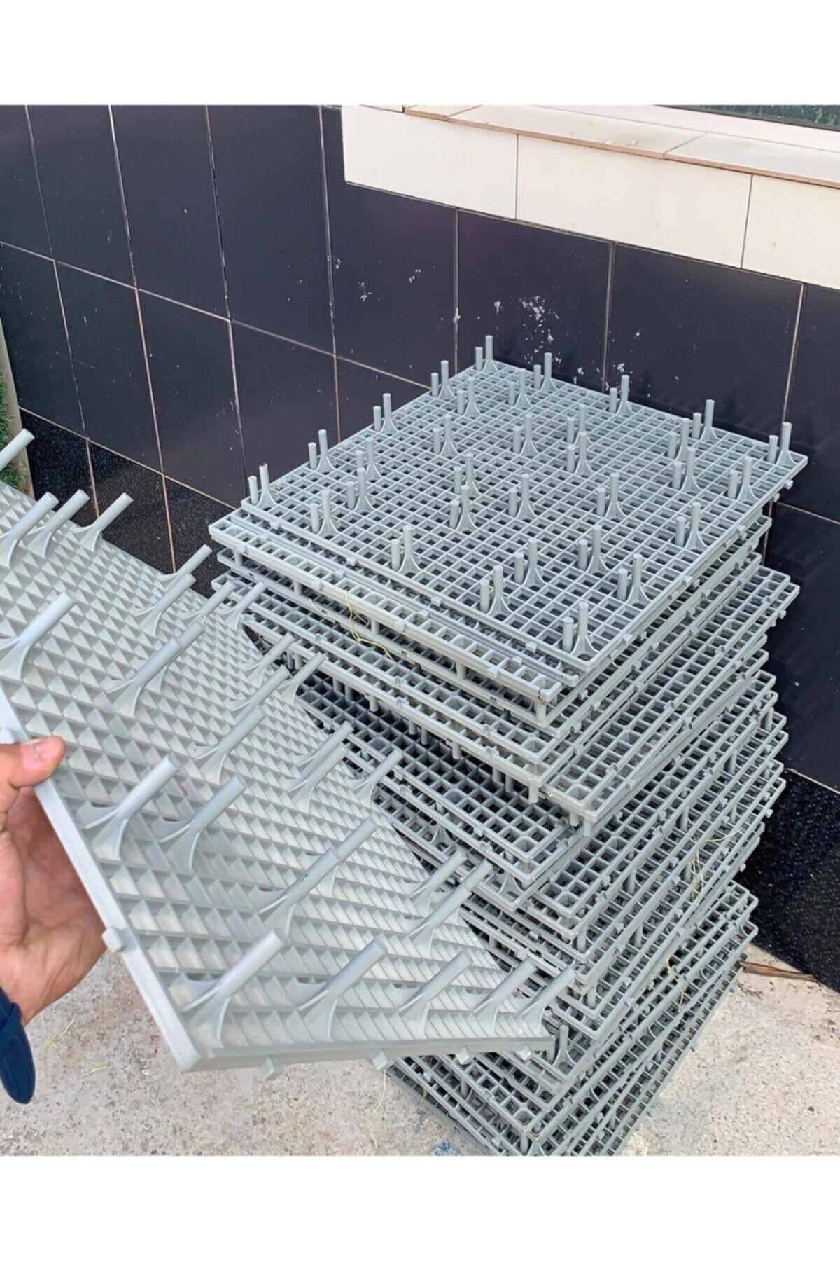 A.C.E.K PLASTİK 50x50 Ölçü Plastik Tavşan Kafesi Taban Izgarası 2 M2 8 Adet (siyah)