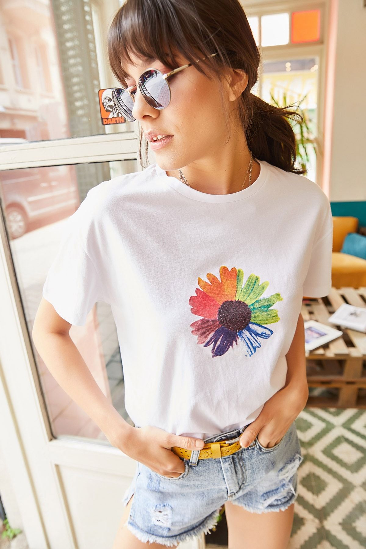 Olalook Kadın Beyaz Çiçek Baskılı T-shirt TSH-19000320