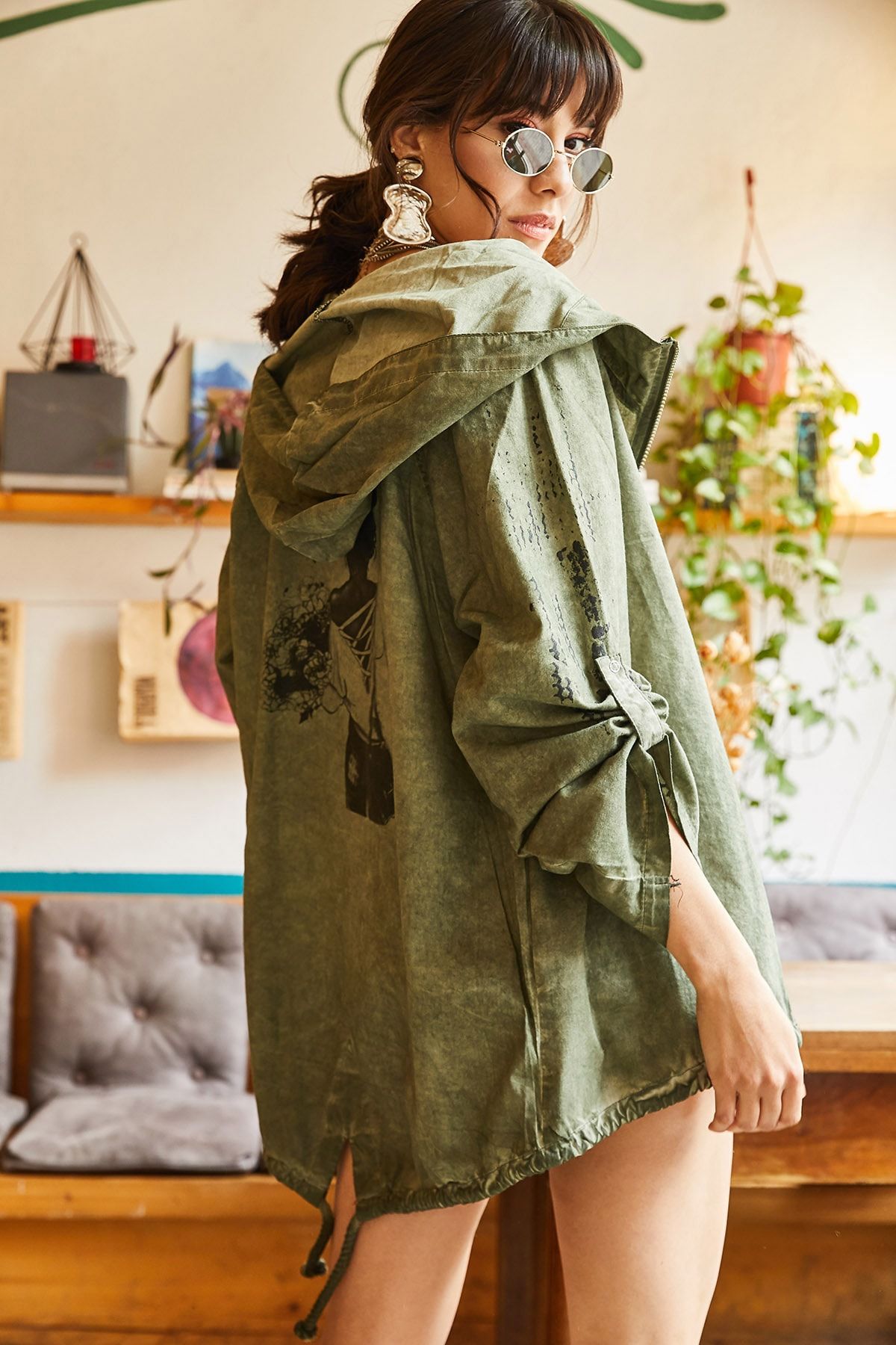 Olalook Kadın Yeşil Sırtı Kız Baskılı Yıkamalı Keten Ceket CKT-19000184