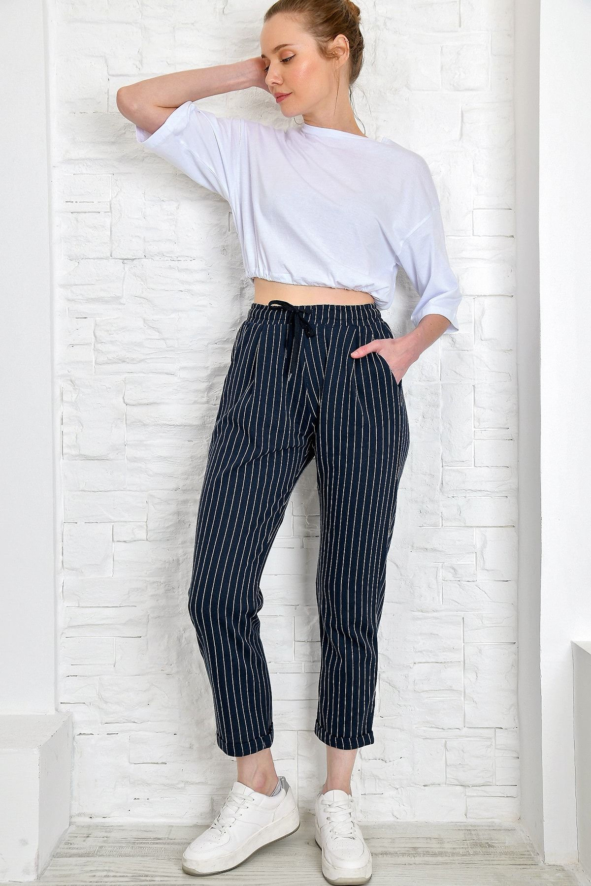 Trend Alaçatı Stili Kadın Lacivert Double Paça Cepli Pantolon Alc-X4154