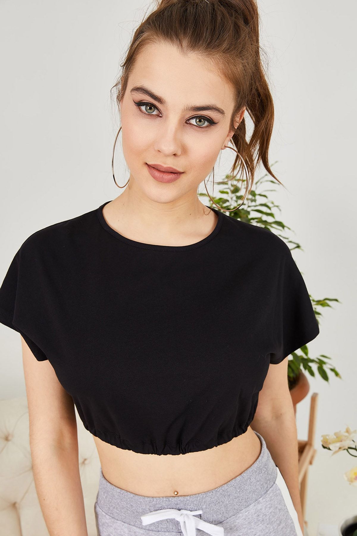 New Now Kadın Siyah Beli Bağlamlaı Yarasa Kol Crop T-Shirt 20Y651032