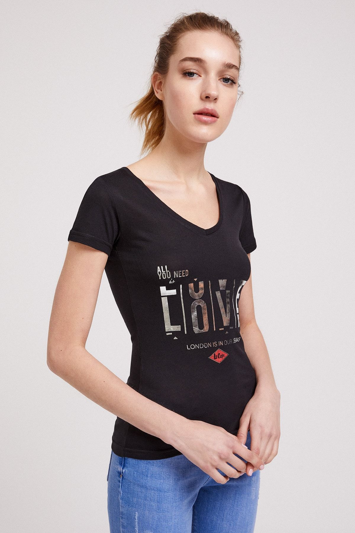 Lee Cooper Kadın Love V Yaka T-Shirt Siyah 202 LCF 242006