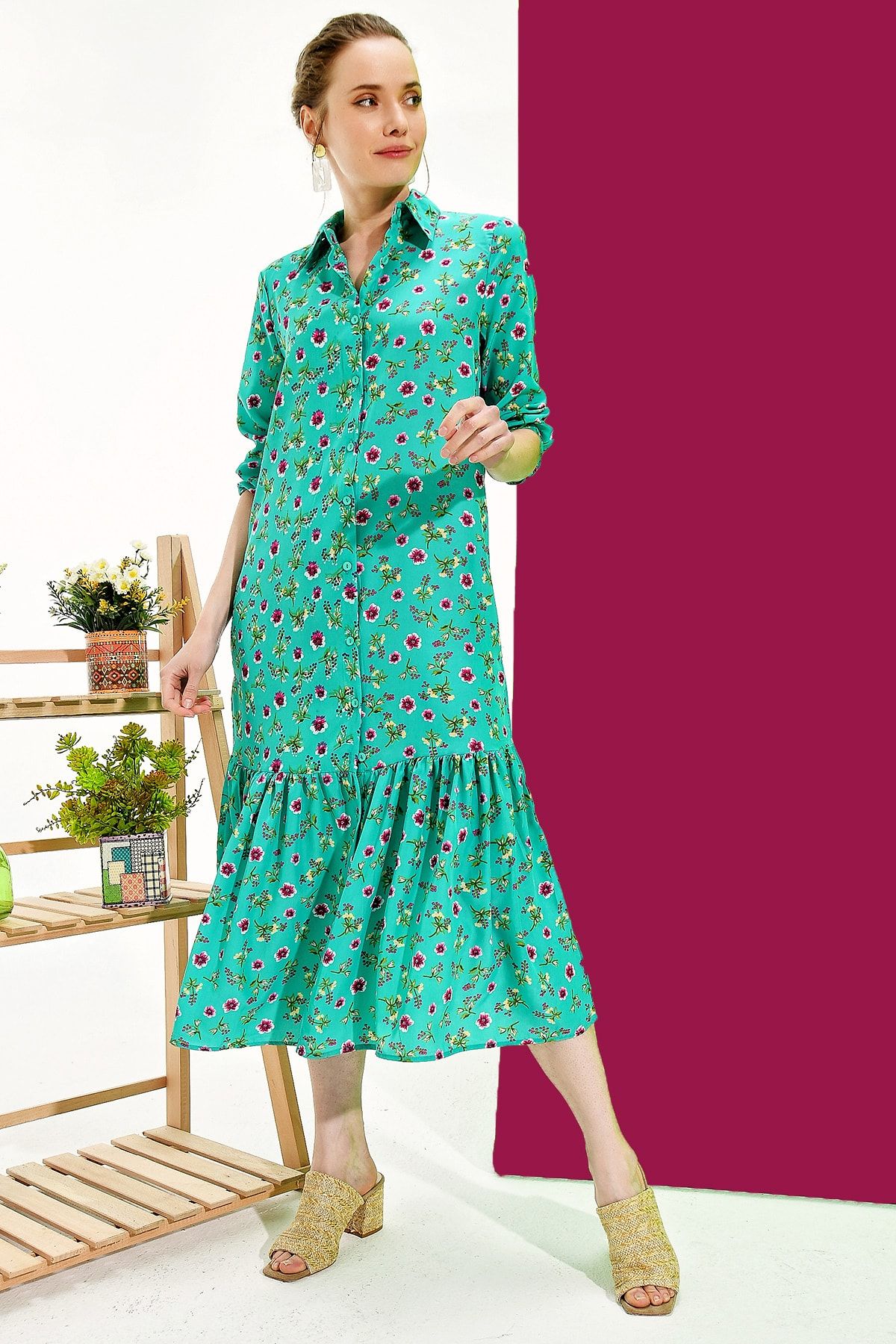 Trend Alaçatı Stili Kadın Yeşil Eteği Büzgülü Dokuma Gömlek Elbise Dnz-3187