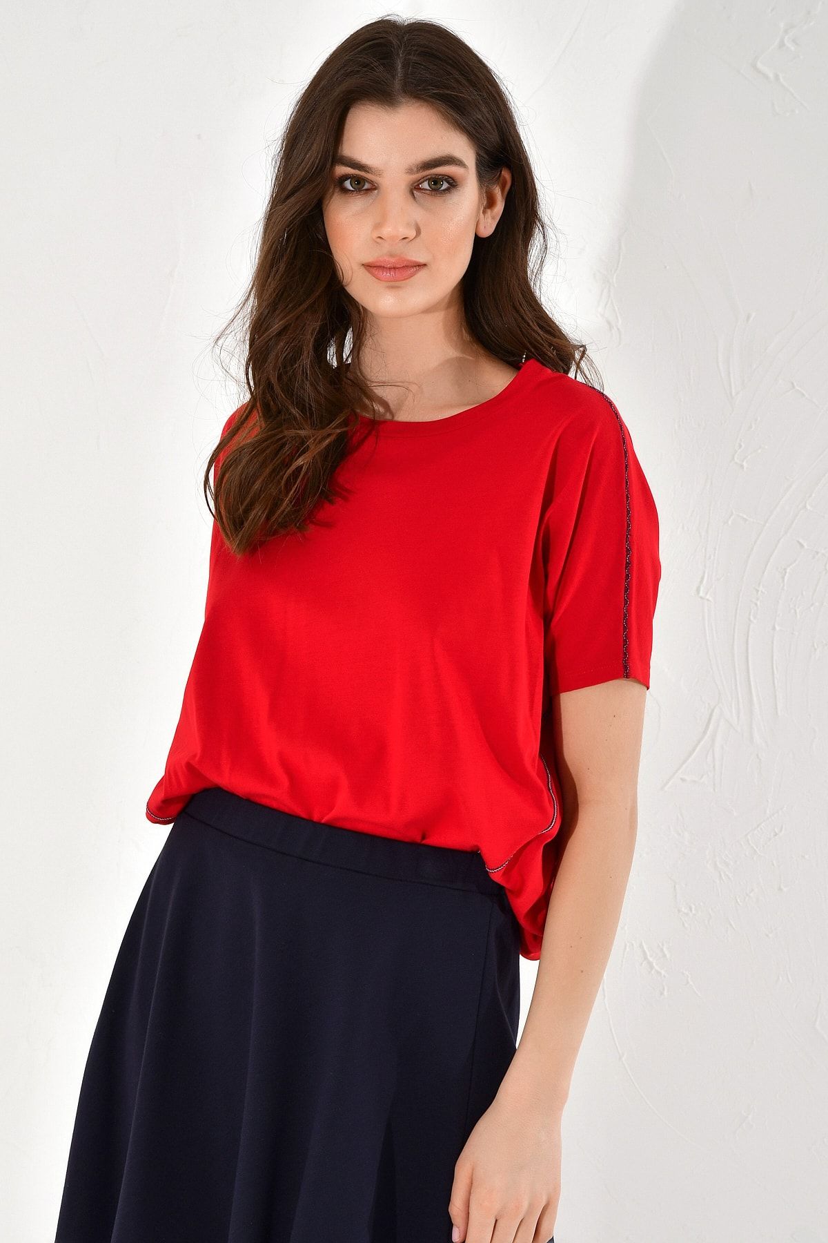Hanna's Kadın Kırmızı Kontrast Dikiş Detaylı Bluz