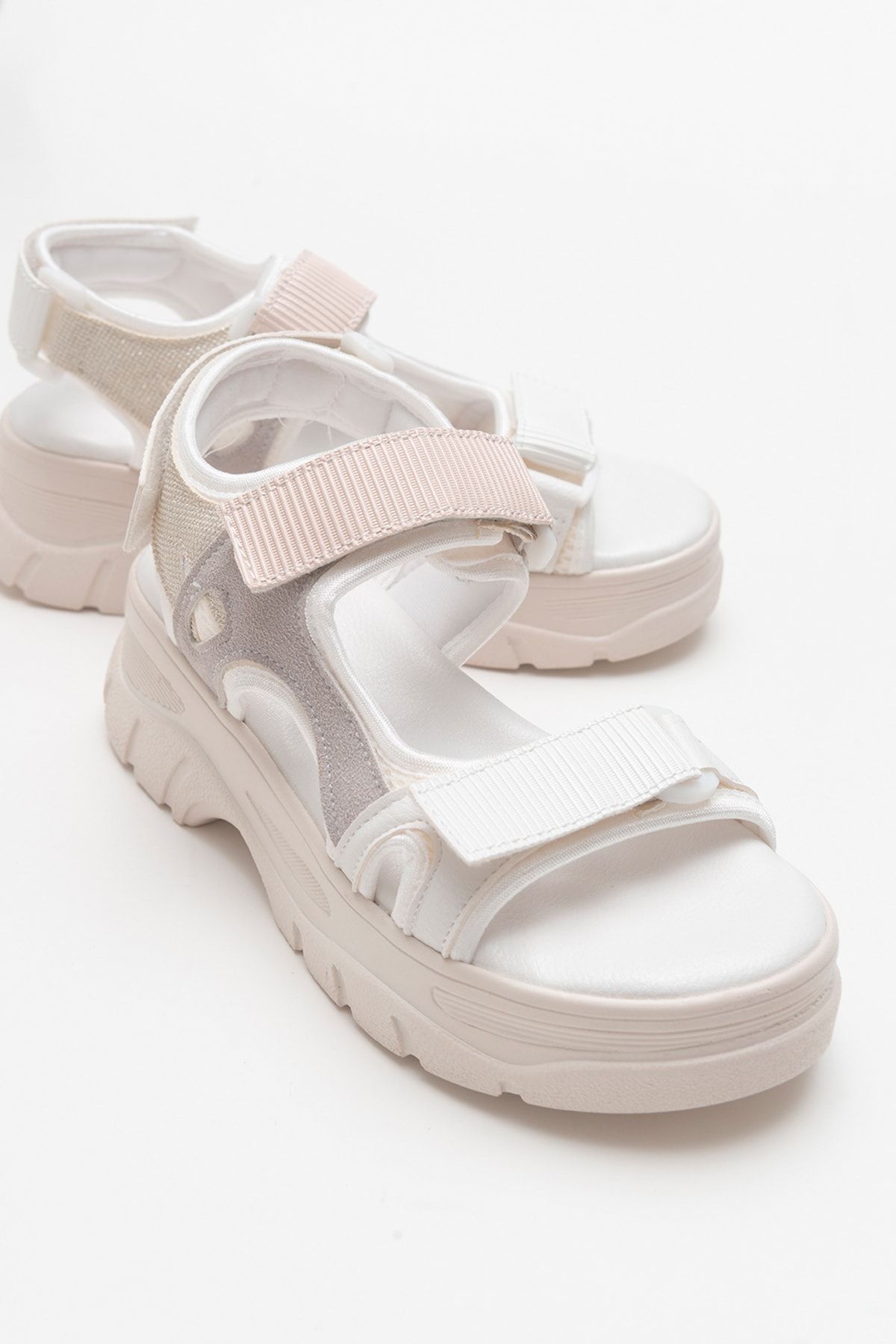 luvishoes Kadın Beyaz Rugan Sandalet