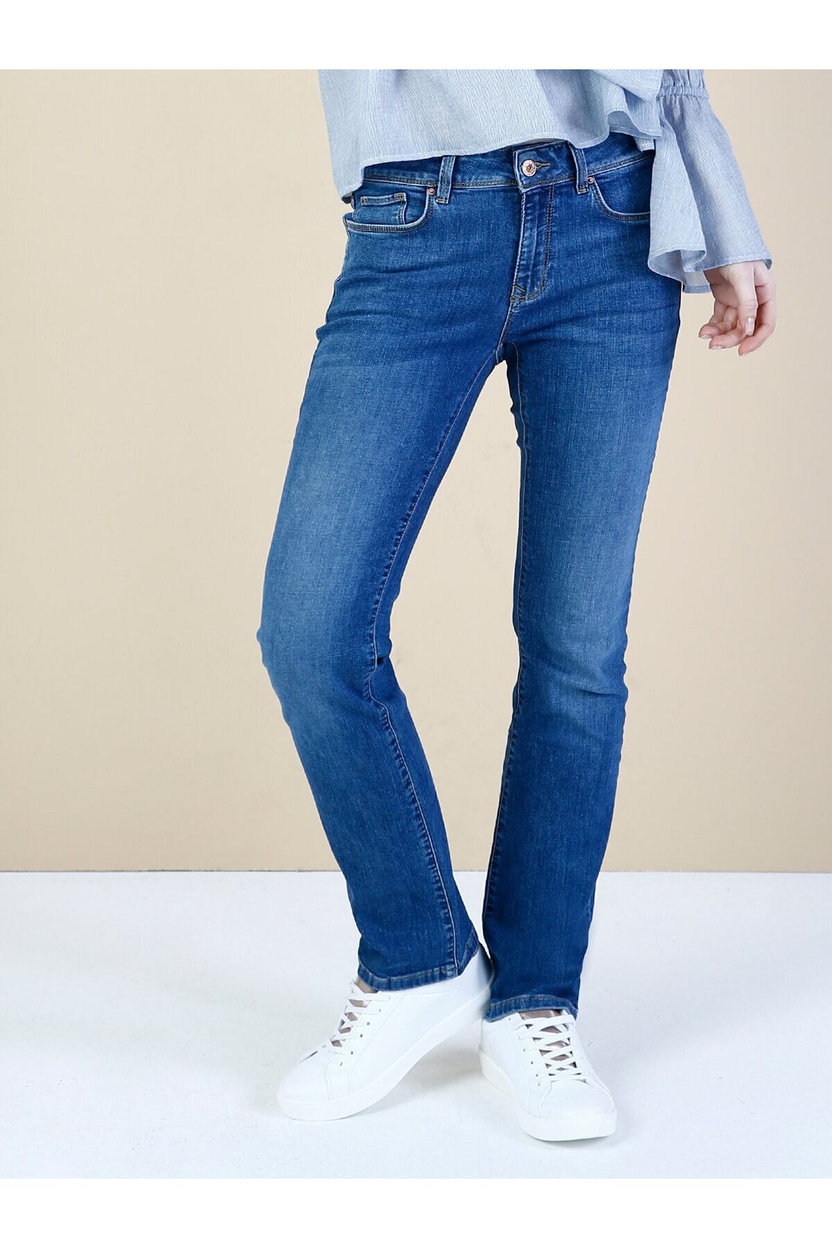 Colin’s 792 Mıla Orta Bel Düz Paça Regular Fit Mavi Kadın Jean Pantolon
