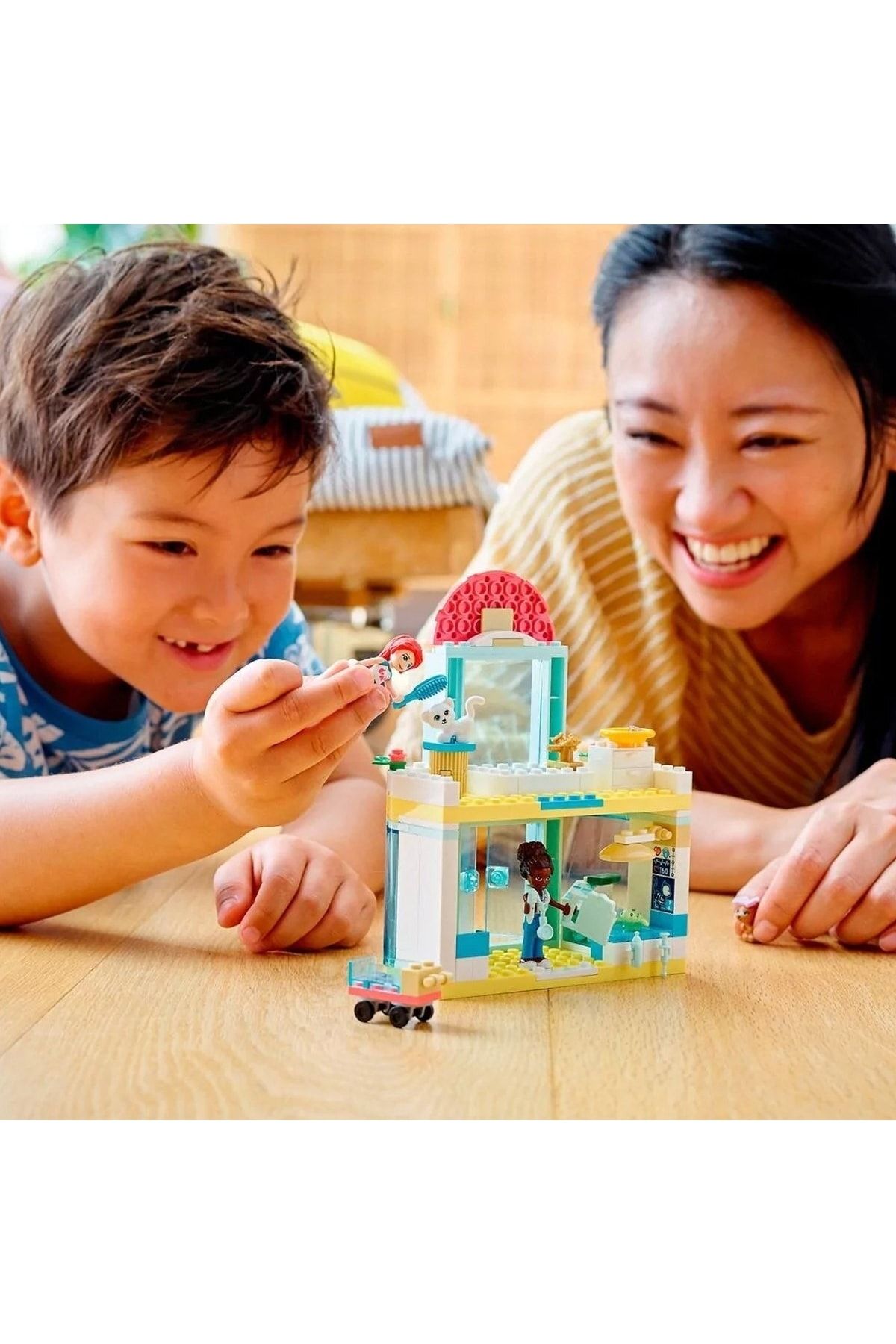LEGO 41695 ® Friends - Evcil Hayvan Kliniği, 111 Parça +6 Yaş
