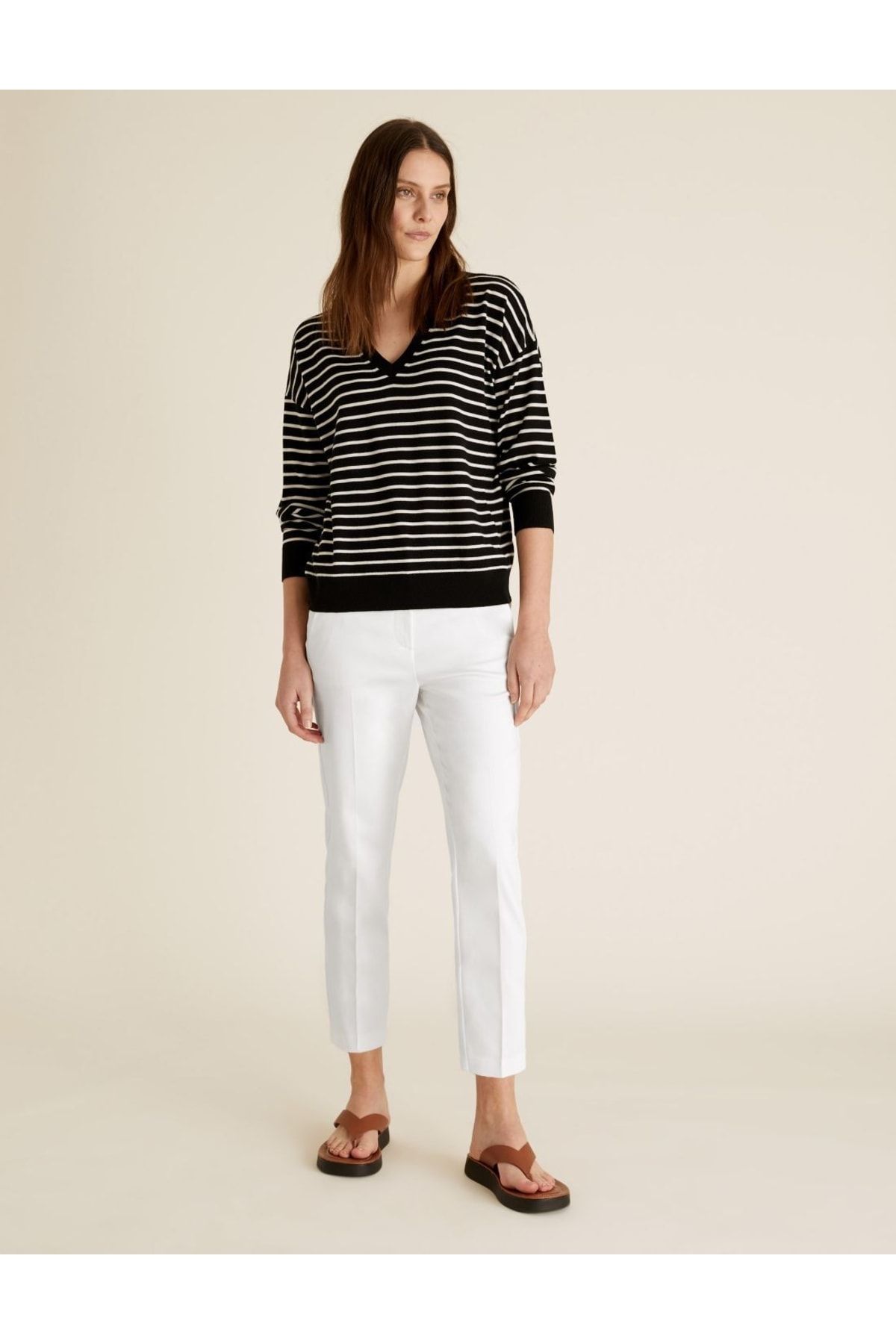 Marks & Spencer Kadın Beyaz Mia Slim Crop Pantolon T59005760