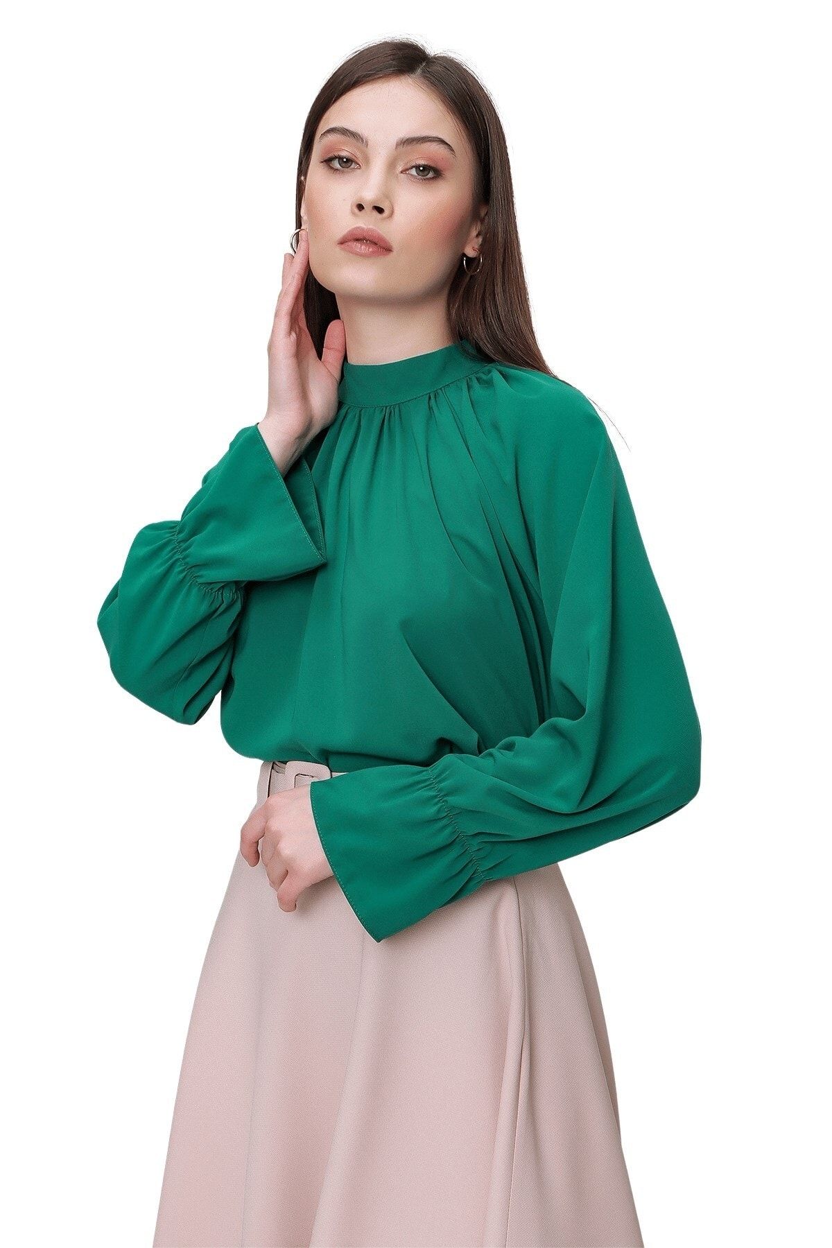 butikburuç Kadın Yeşil Yaka Büzgülü Kol Lastikli Bluz