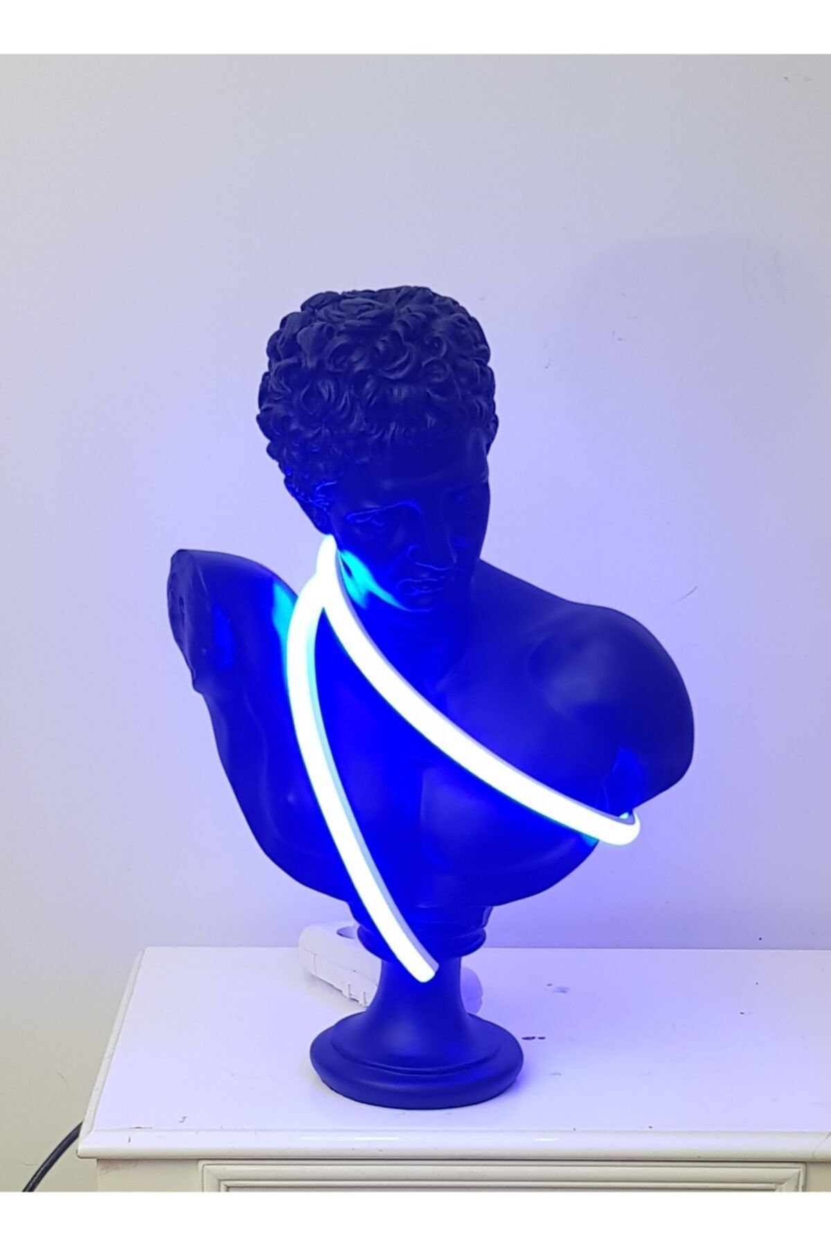 Arose Ab Ev Dekorasyon Mavi Neon Aydınlatmalı Sezar Büst