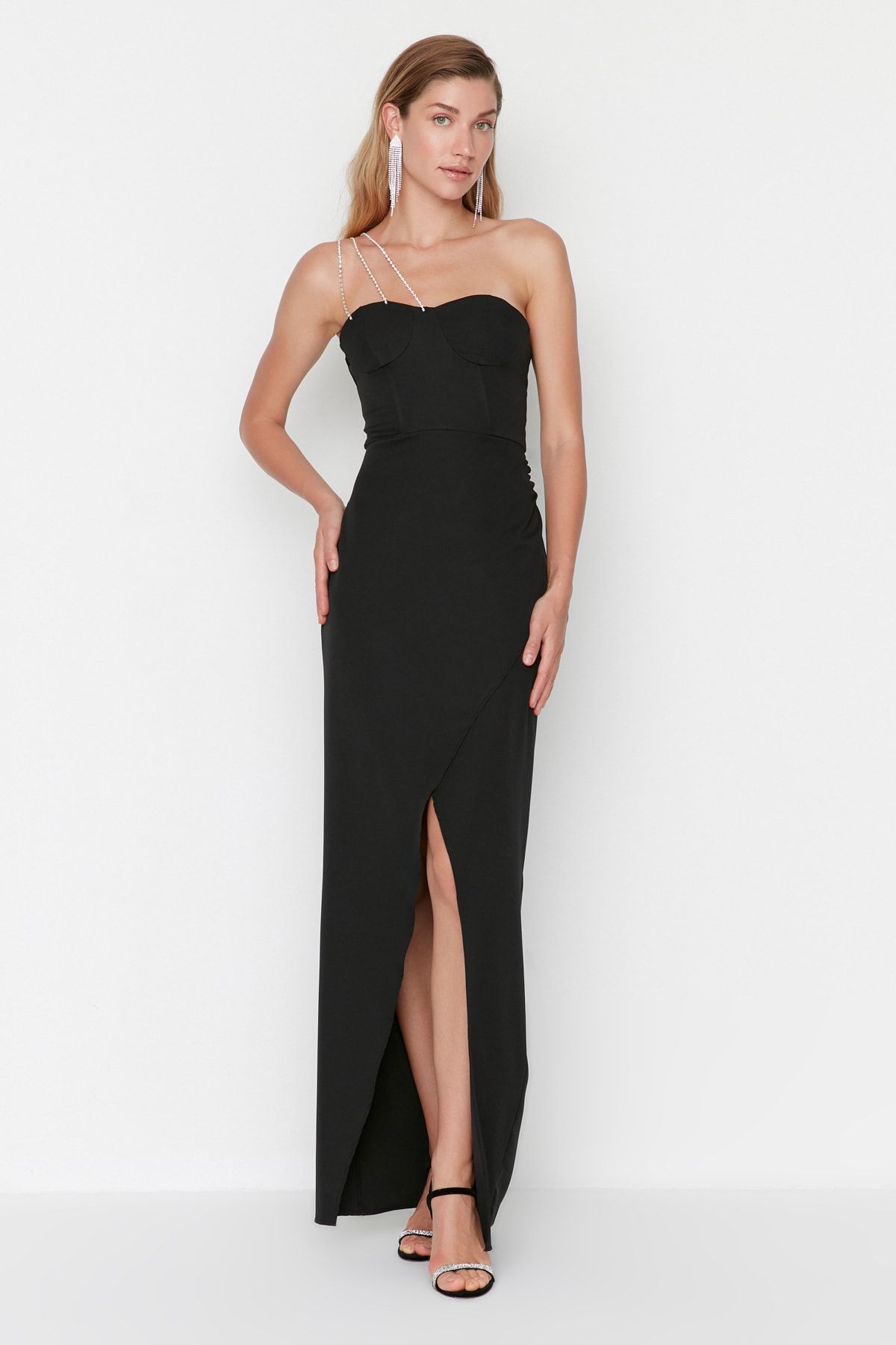 TRENDYOLMİLLA Siyah Askılı Uzun Gece Abiye Elbise TPRSS AE Fiyatı Yorumları Trendyolmilla