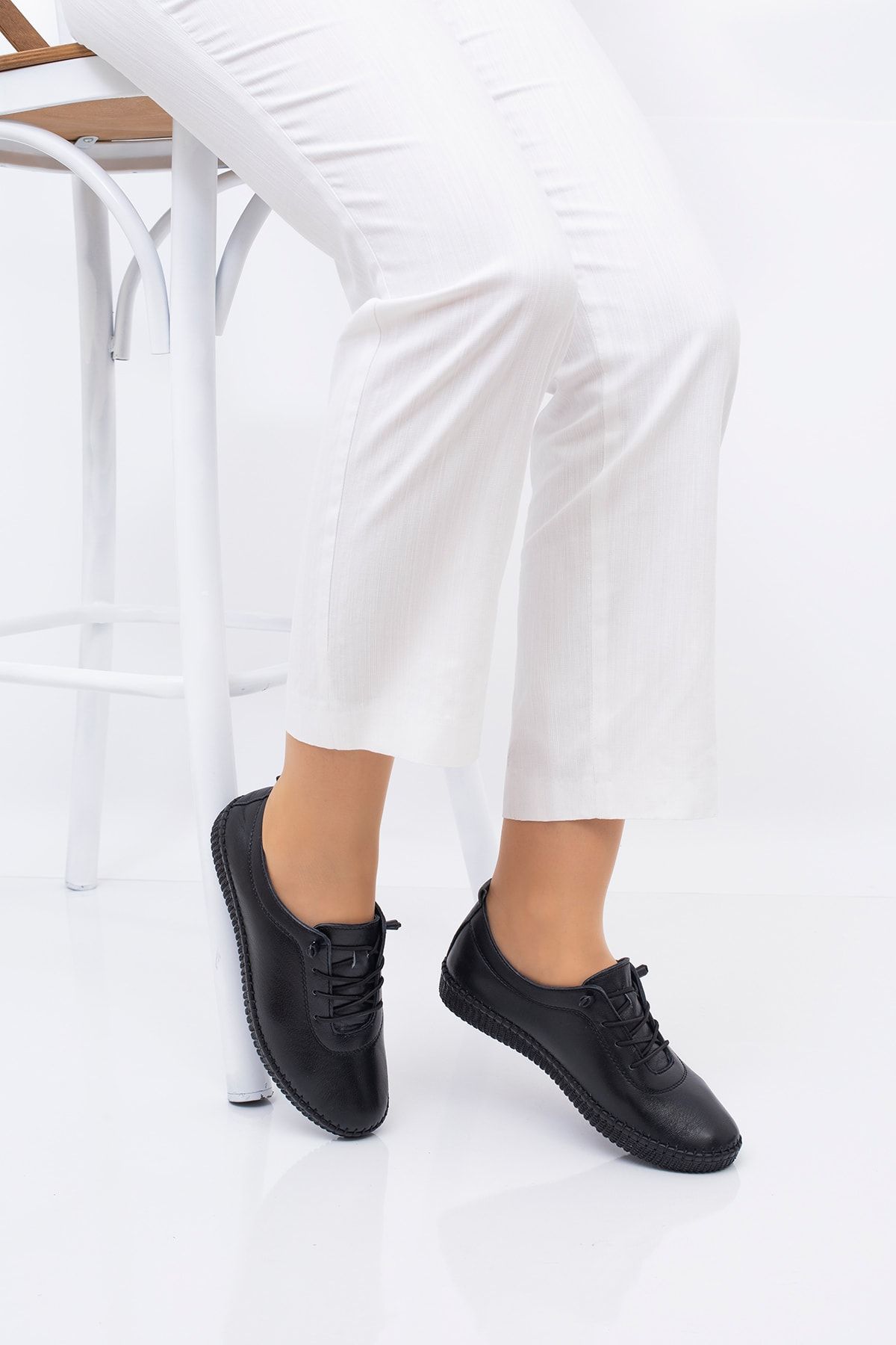 CARIK COMFORT Kadın Siyah Tabanı Dıkıslı Ayakkabısı