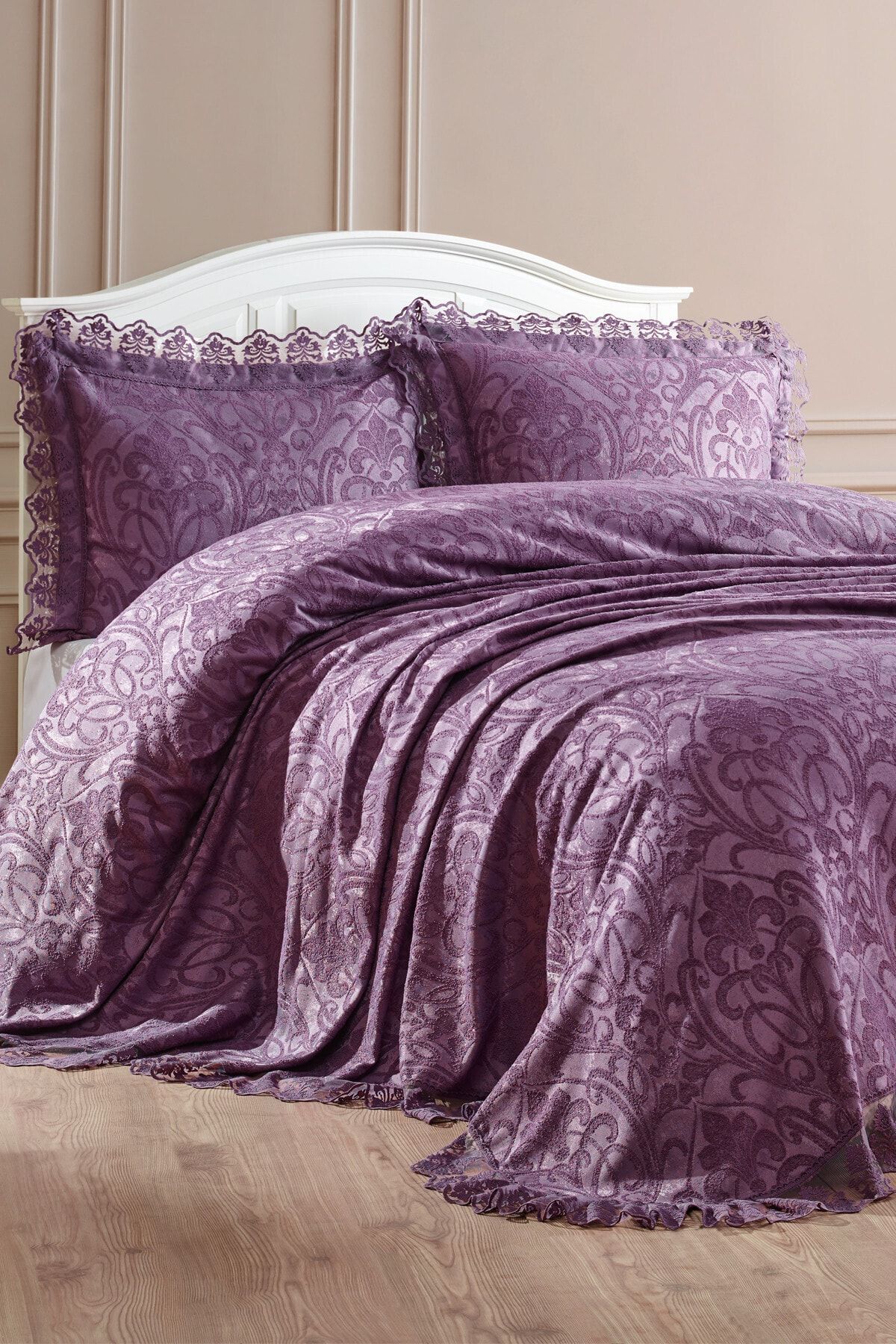 BİRHOME Violet Dantel Yatak Örtüsü (Mürdüm)