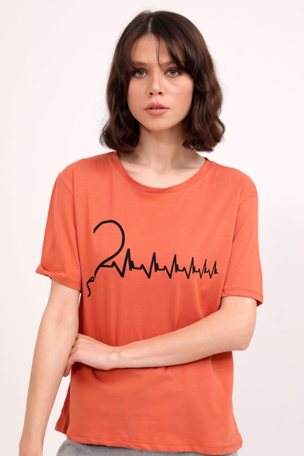 byediz Emr-1015 Kalp Atışı Baskılı Bayan Tshirt
