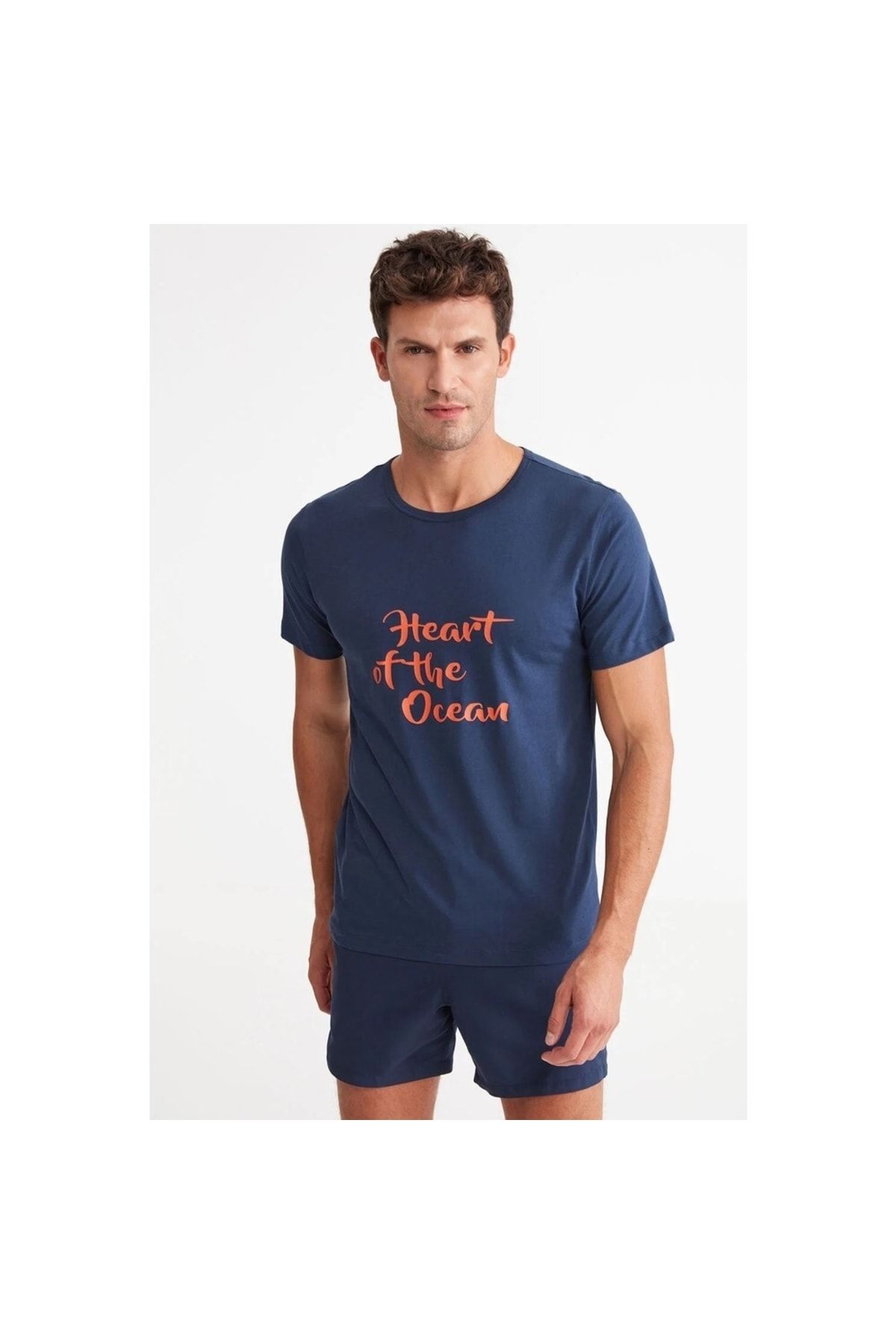 Kom Lacıvert Heart Önü Baskılı Kısa Kollu T-shirt
