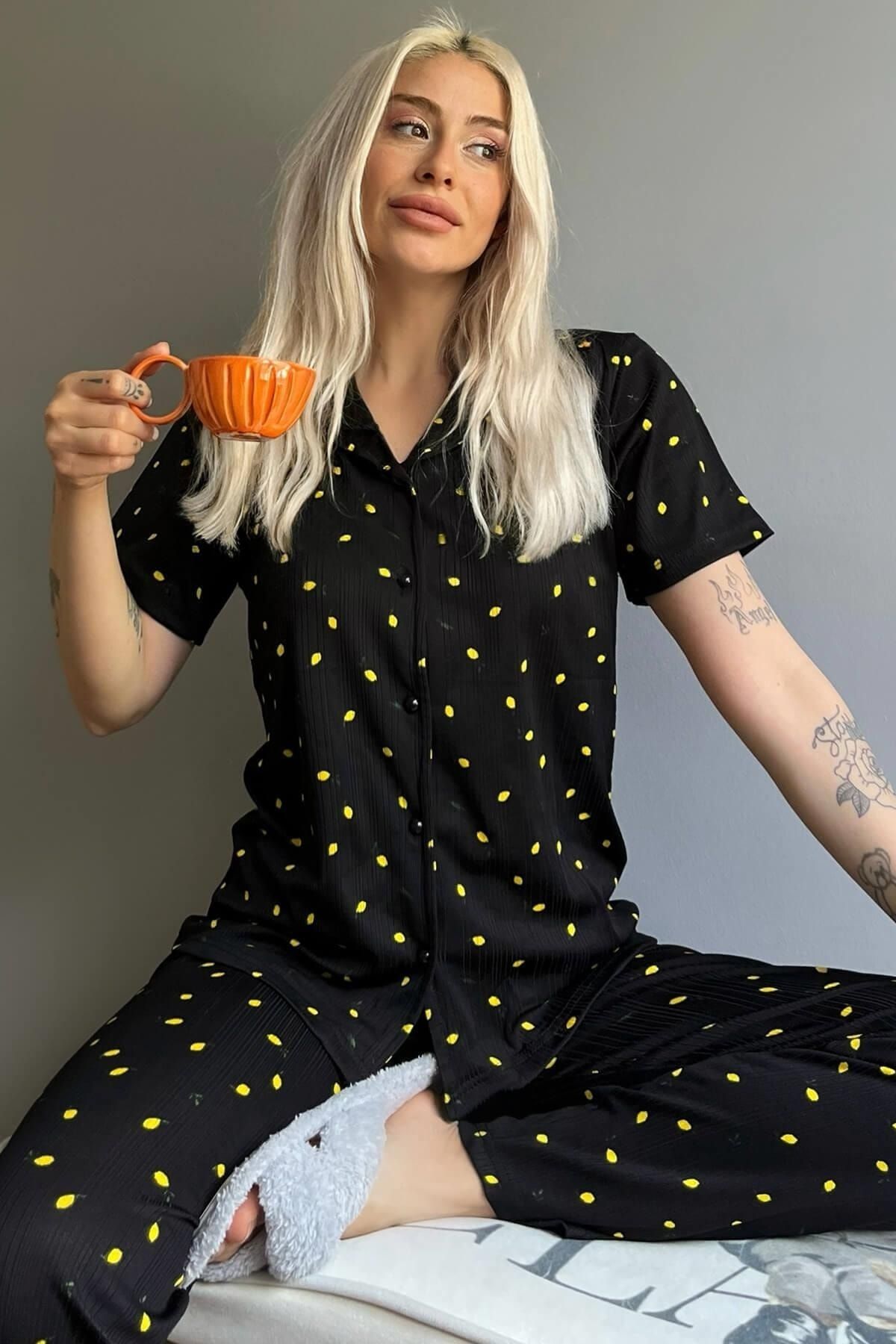 Pijamaevi Limon Desenli Örme Önden Düğmeli Kısa Kol Kadın Pijama Takımı