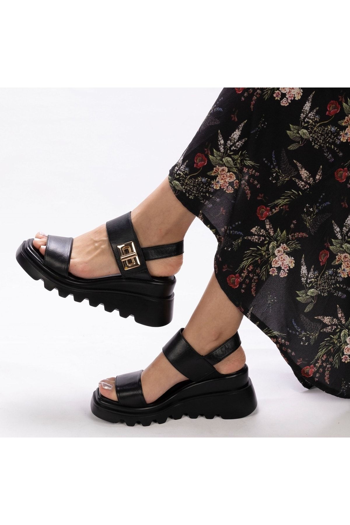 TwoEgoist Kadın Hakiki Deri Sandalet Siyah Kalın Tabanlı 7,5 Cm Dolgu Topuklu Spor Günlük Sandalet