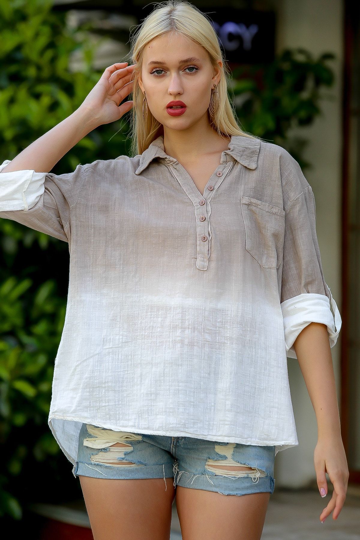 Chiccy Kadın Kahve Gömlek Yaka Yarım Patlı Batik Desenli Oversize Bluz M10010200BL94200