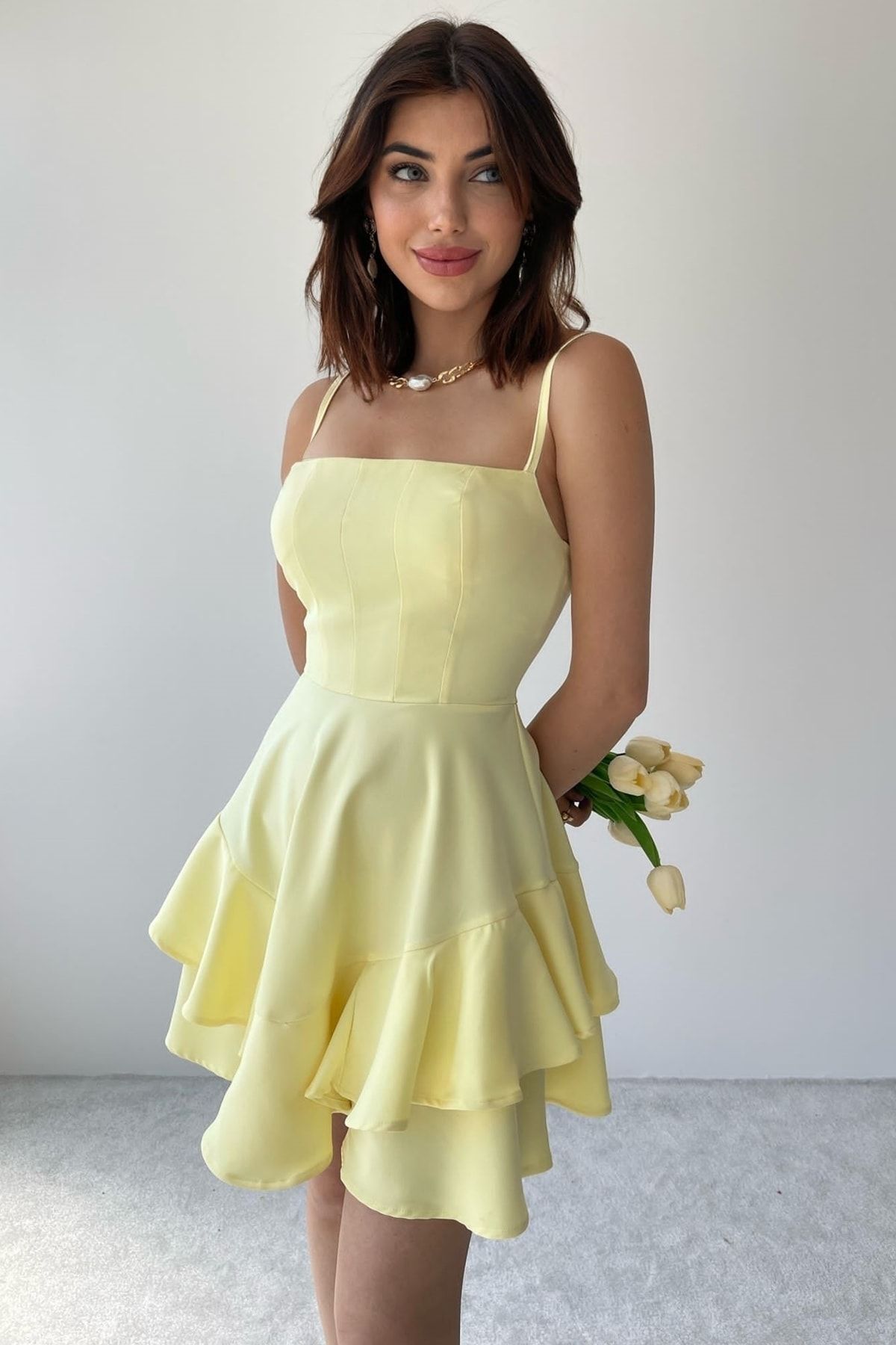 lovebox Ayarlanabilir Ince Askılı Eteği Kat Detaylı Sarı Abiye Elbise & Sarı Mezuniyet Elbisesi 102