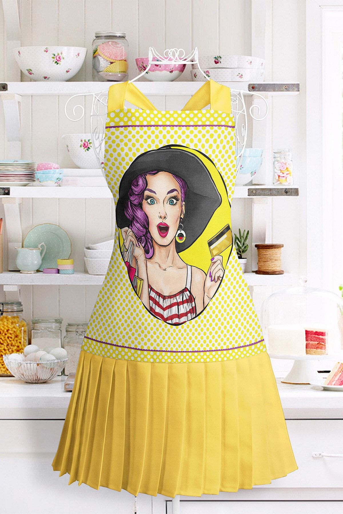 Realhomes Popart Desenli Mutfak Önlüğü - Özel Tasarım Kredi Kartlı Kız Motifli Askılı Aşçı Leke Tutmaz Önlük