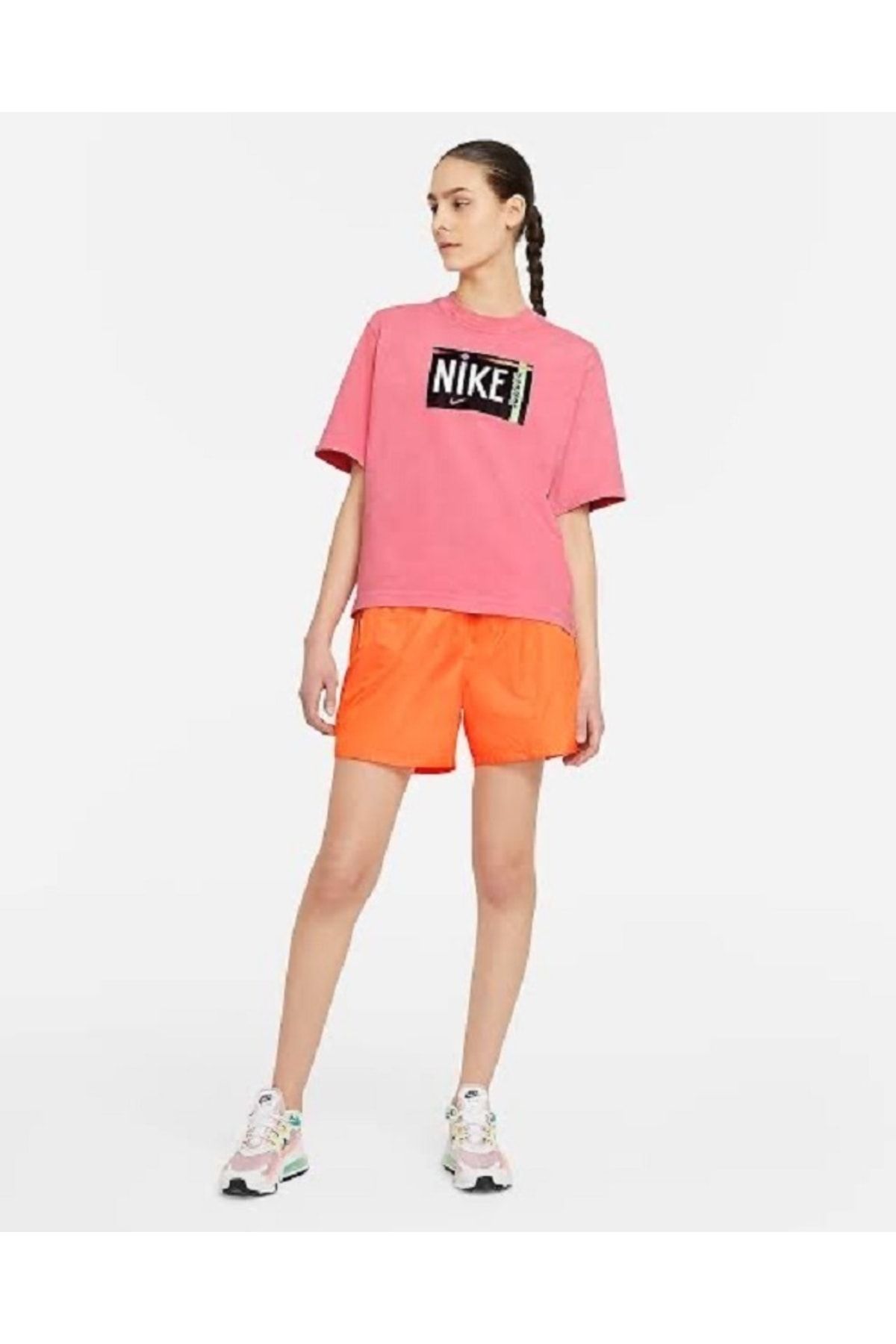 Nike Turuncu Kadın Şortu - Sportswear Parlak Dokuma Kadın Şortu