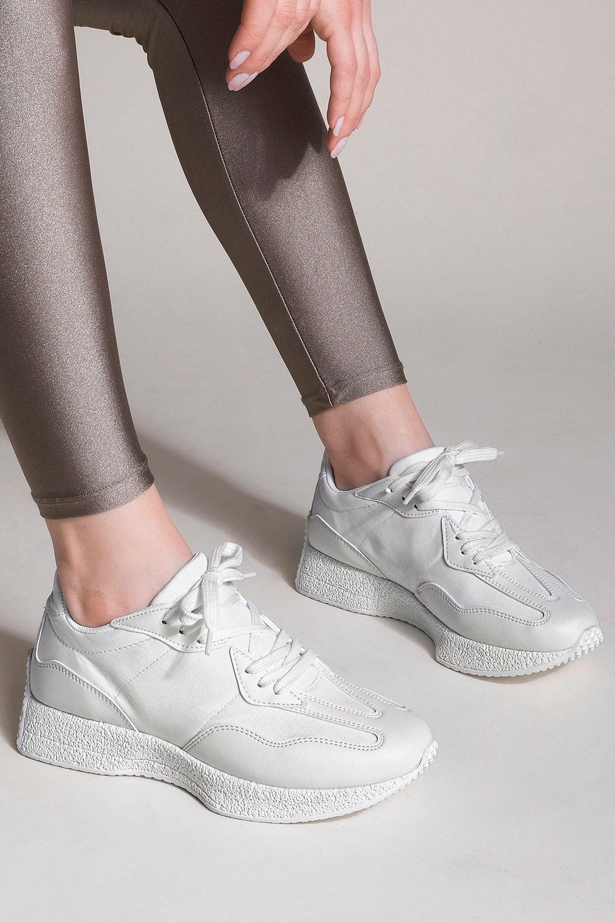 Marjin Kadın Sneaker Kalın Taban Keten Spor Ayakkabı Bağcıklı Adlone Beyaz