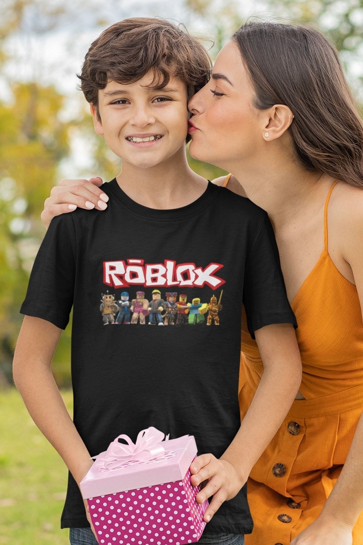 Kio Tasarım Roblox Tişört Siyah Pamuklu Çocuk Tişörtü Arkadaşa Hediye T-shirt Doğum Günü Hediyesi