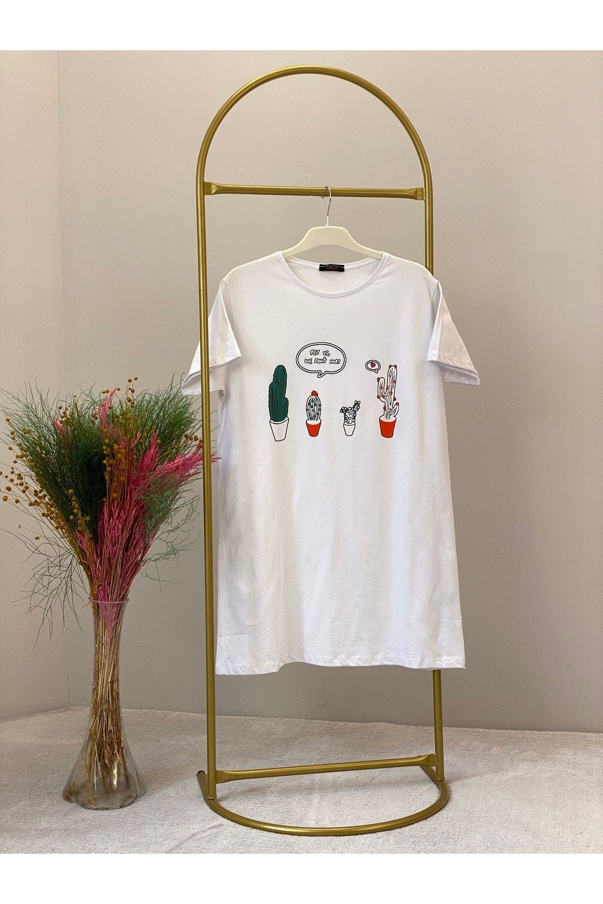 morlimo Kadın Oversize Pamuklu Renkli Kaktüs Baskılı T-shirt
