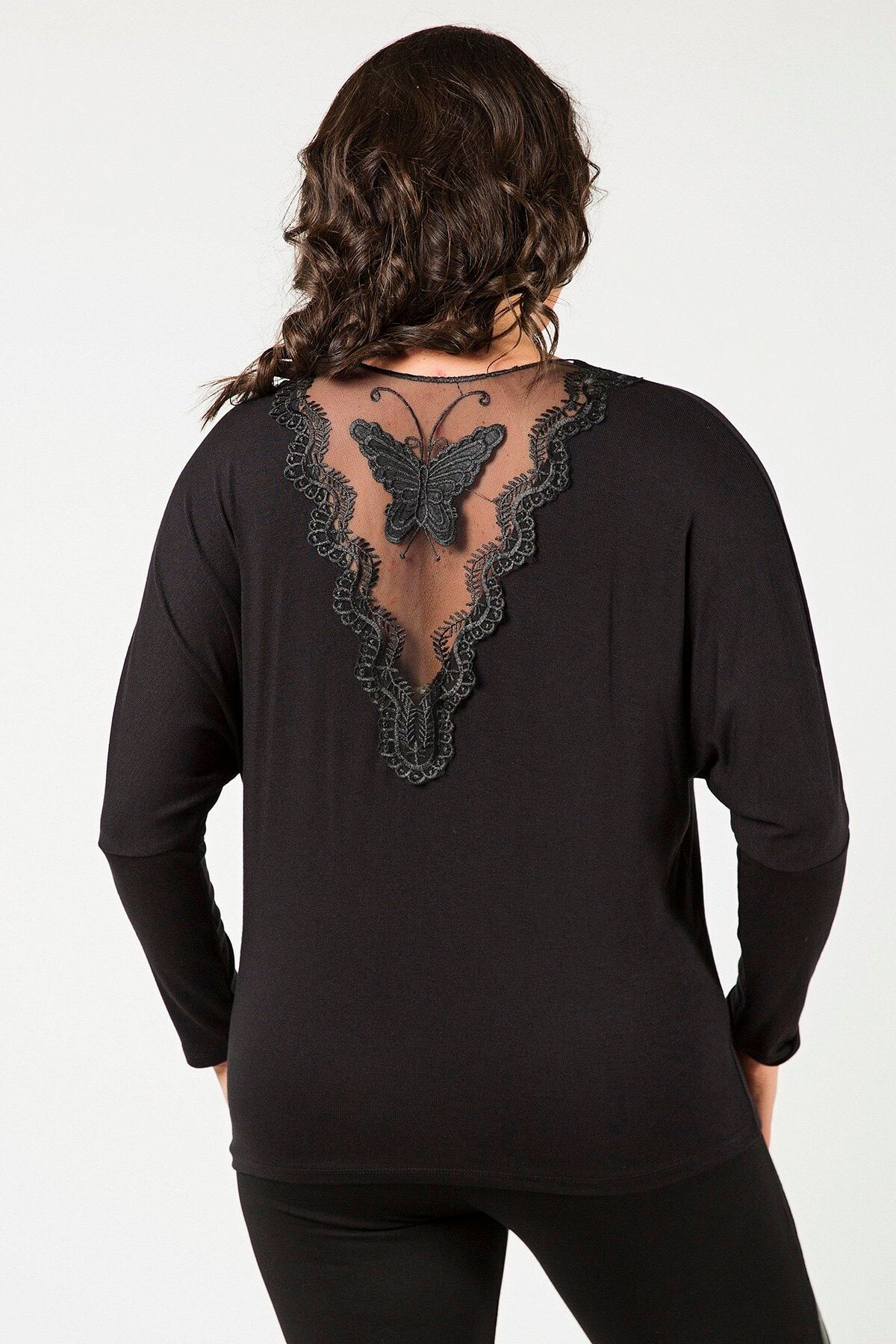 Womenice Siyah Arkası Tüllü Kelebek Desenli Bluz