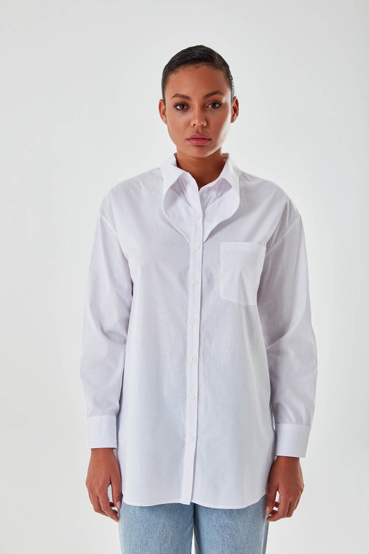 Mizalle Yaka Detaylı Beyaz Gömlek Tunik