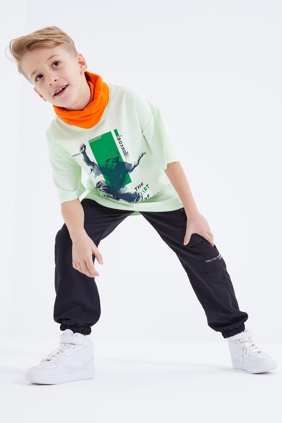 TOMMY LIFE Açık Yeşil Baskılı Kısa Kollu O Yaka Erkek Çocuk T-shirt - 10912