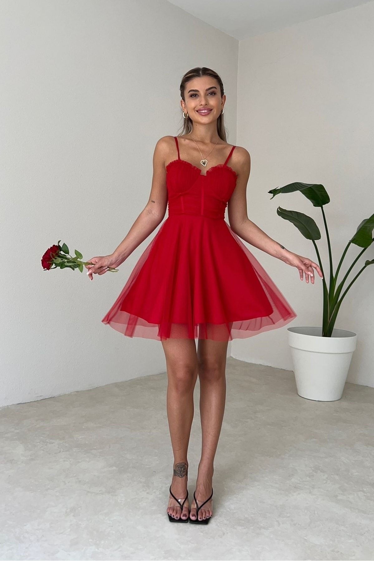 lovebox Göğüs Dolgulu Astarlı Tül Kumaş Kabarık Prenses Model Kırmızı Abiye Elbise 138
