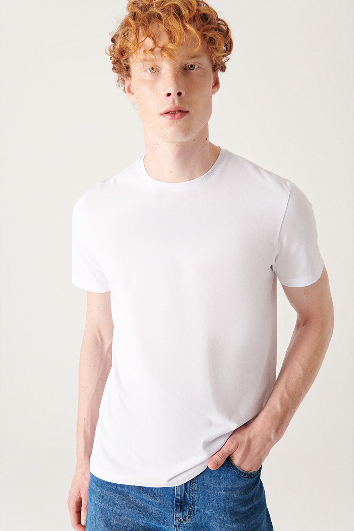 Avva Erkek Beyaz Slim Fit %100 Pamuk Bisiklet Yaka T-shirt E001000