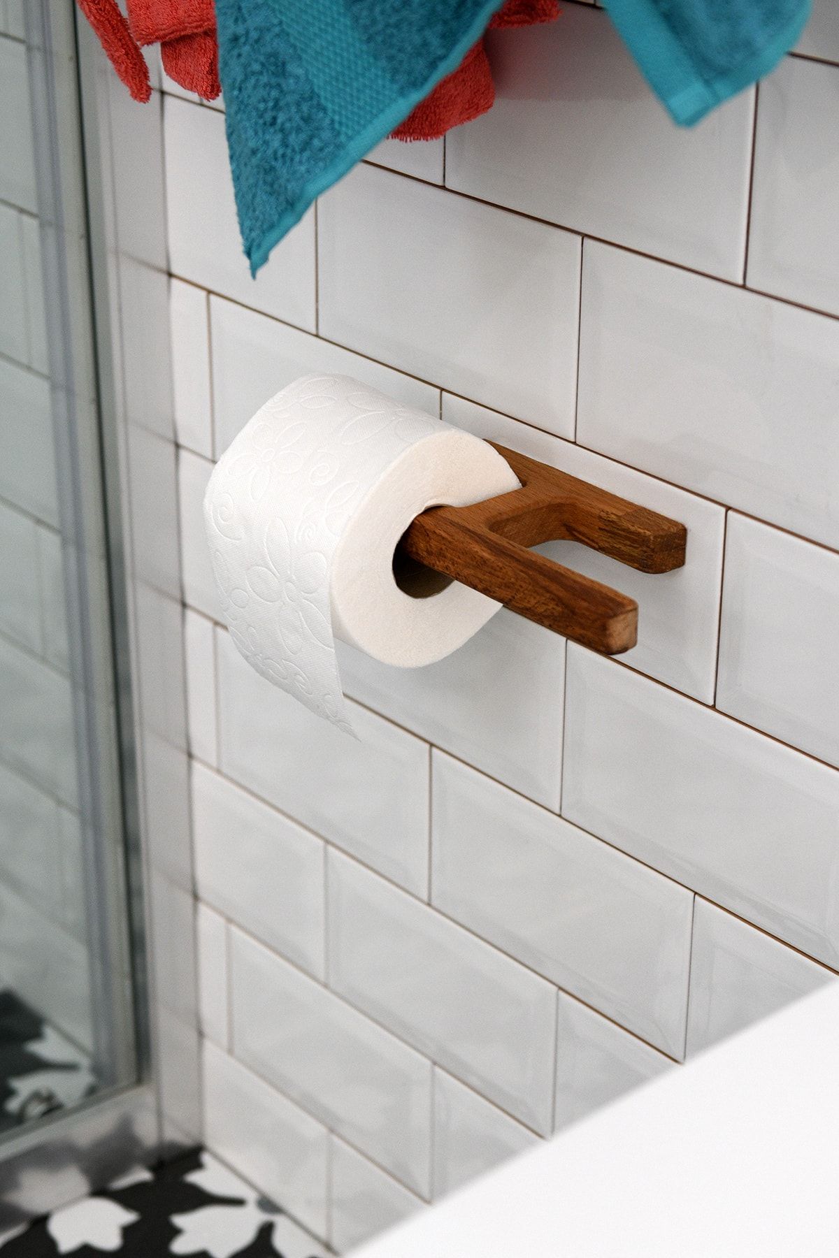 Hagen Tuvalet Kağıtlık Yapışkanlı Yedekli Ahşap Wc Kağıtlık
