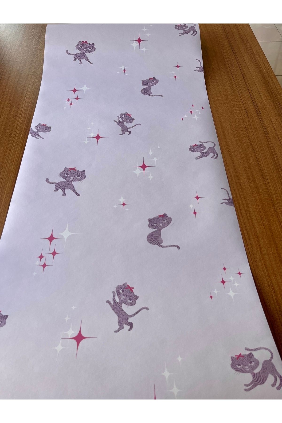BAŞYAPI DİZAYN Mor Kedi Desenli Çocuk-bebek Odası Ithal Duvar Kağıdı (5m²)