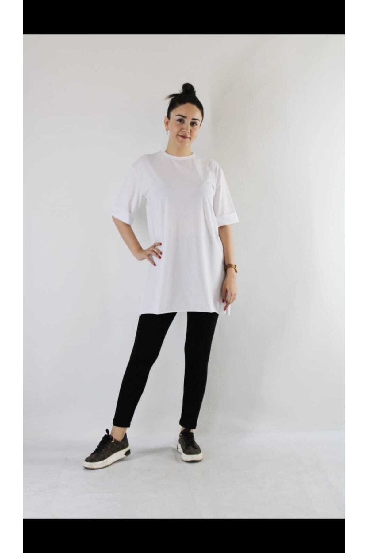 sbdesign Sb Design Kadın Boyfriend Bisiklet Yaka Yandan Yırtmaçlı Yarım- Katlama Kol Beyaz T-shirt