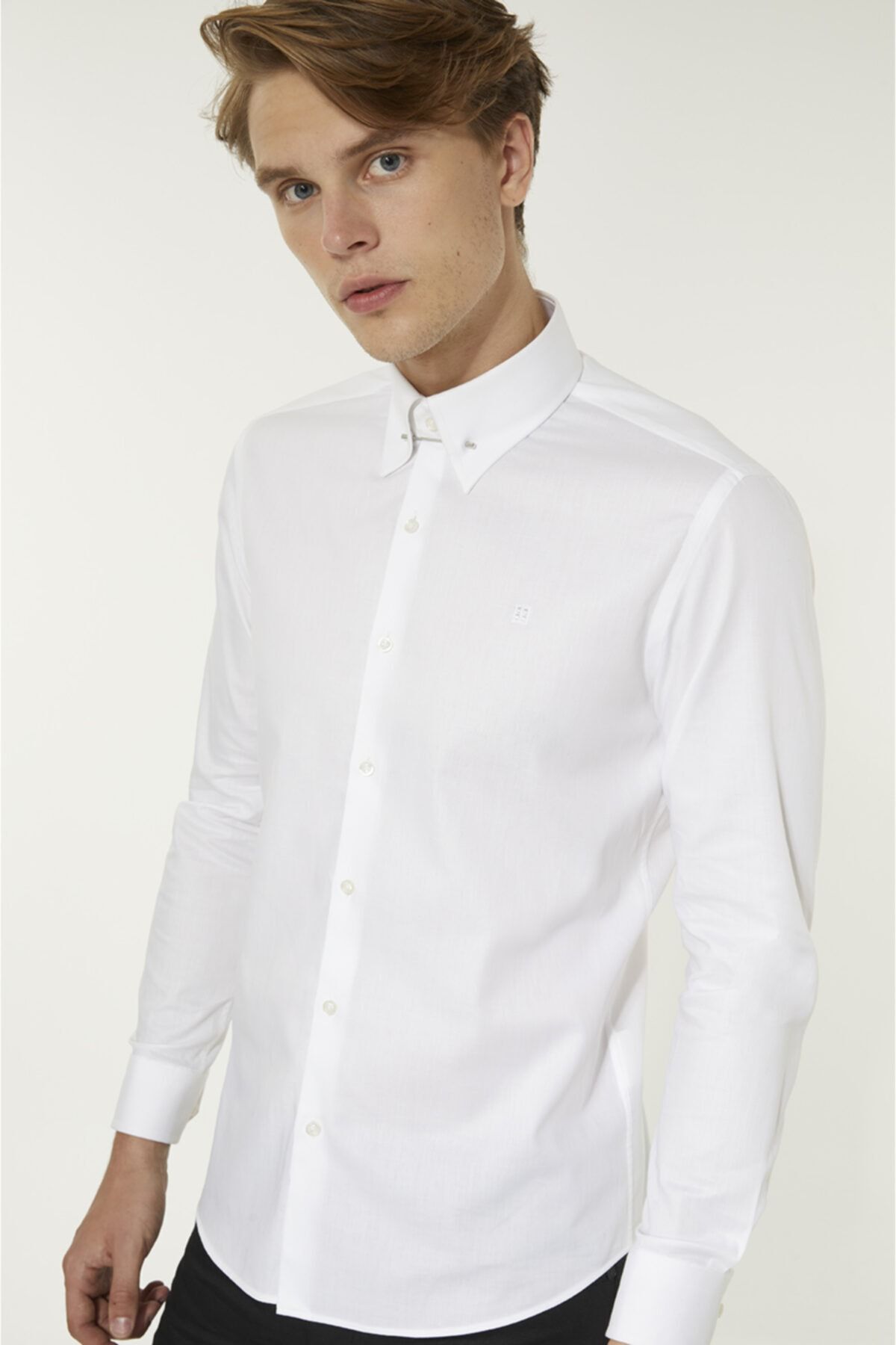 Avva Erkek Beyaz Düz Pinli Yaka Slim Fit Gömlek A92b2200
