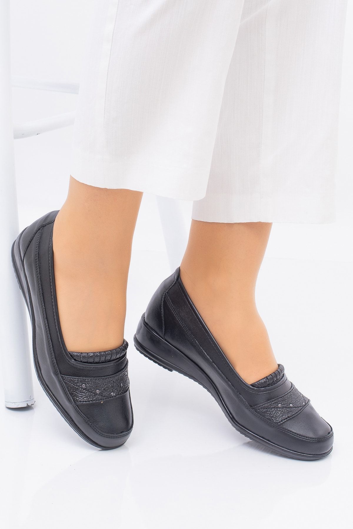 MelikaWalker Full Comfort Ortopedik Taban 4 Taşlı Içi Hakiki Deri Siyah Anne Ayakkabısı