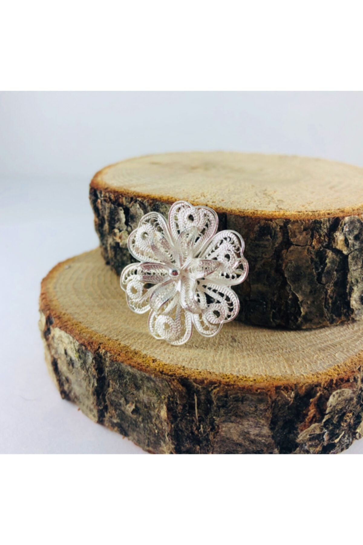 Sungurbey Gümüş Dünyası Çiçek Işlemeli Telkari El Sanatı Gümüş Broş
