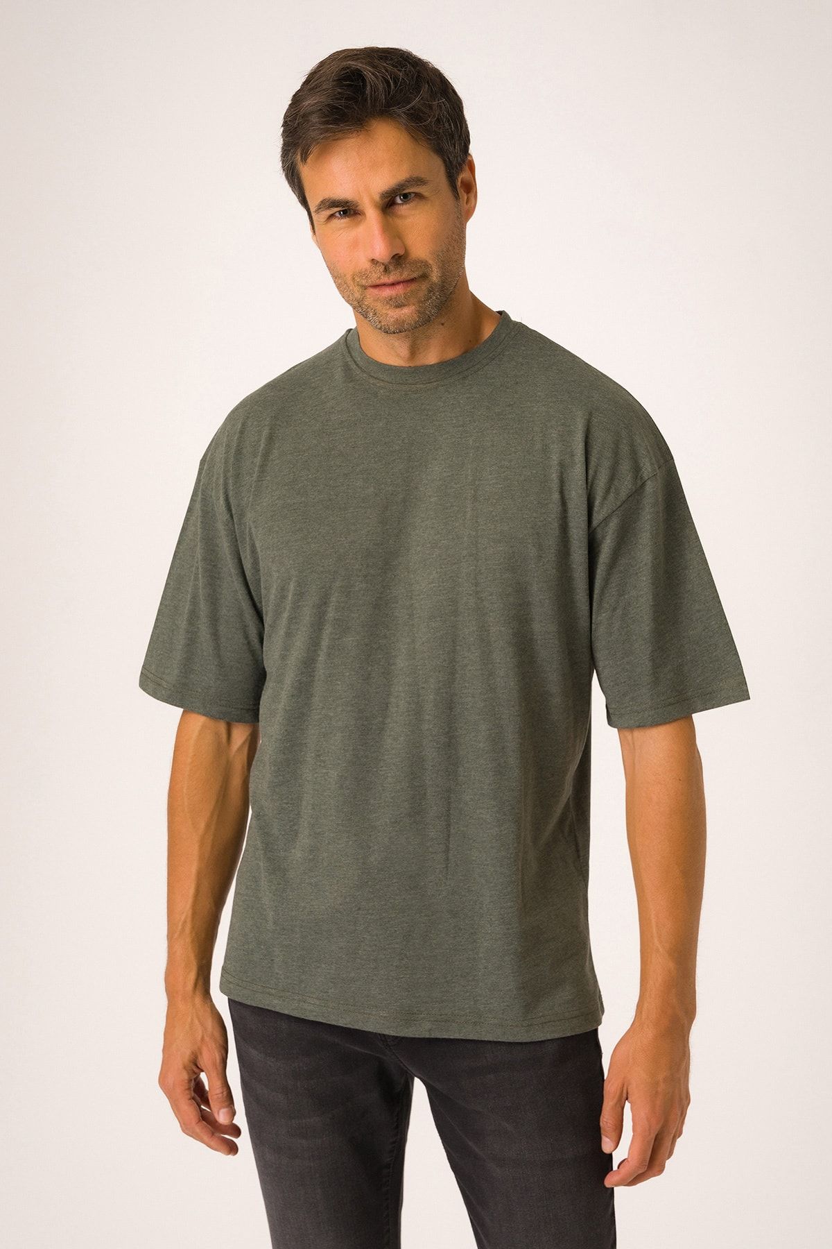 Runever Haki Oversize Yuvarlak Yaka Basıc Erkek T-shirt 22187