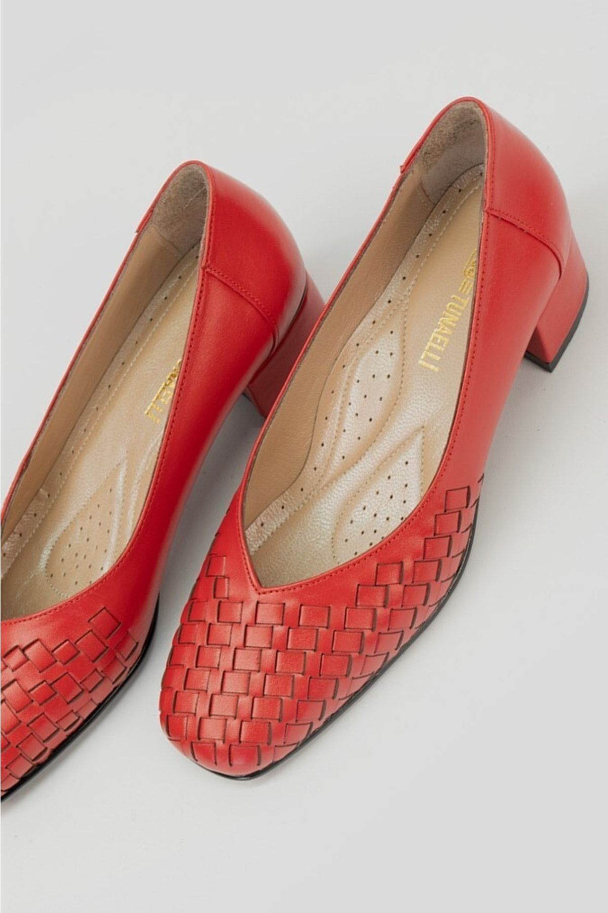 TUNAELLİ Kadın Kırmızı Örgülü Hakiki Deri 35-41 Numara Topuklu Ayakkabı